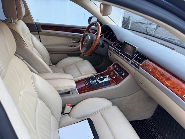 AUDI S8 5.2 V10 quattro tiptronic-image-3