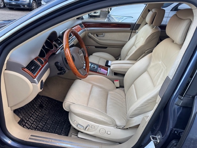 AUDI S8 5.2 V10 quattro tiptronic-image-14