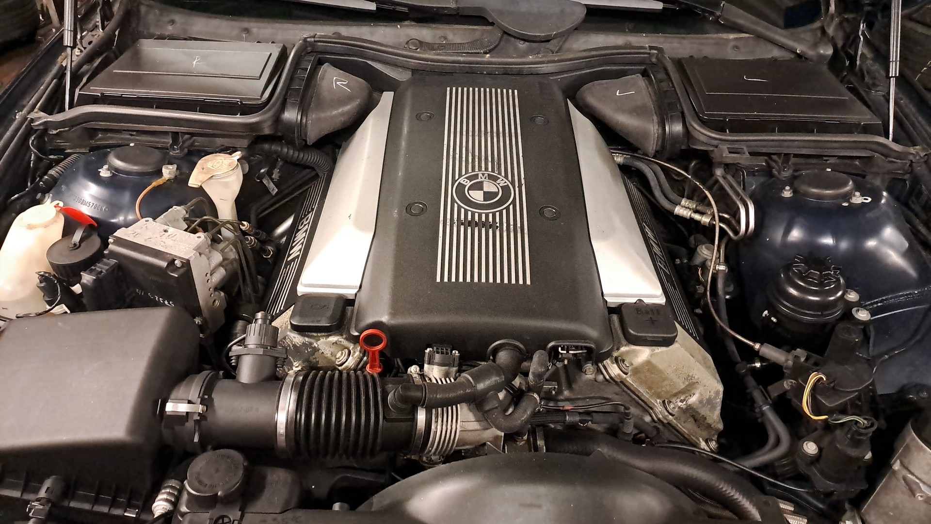 BMW 535i-image-14