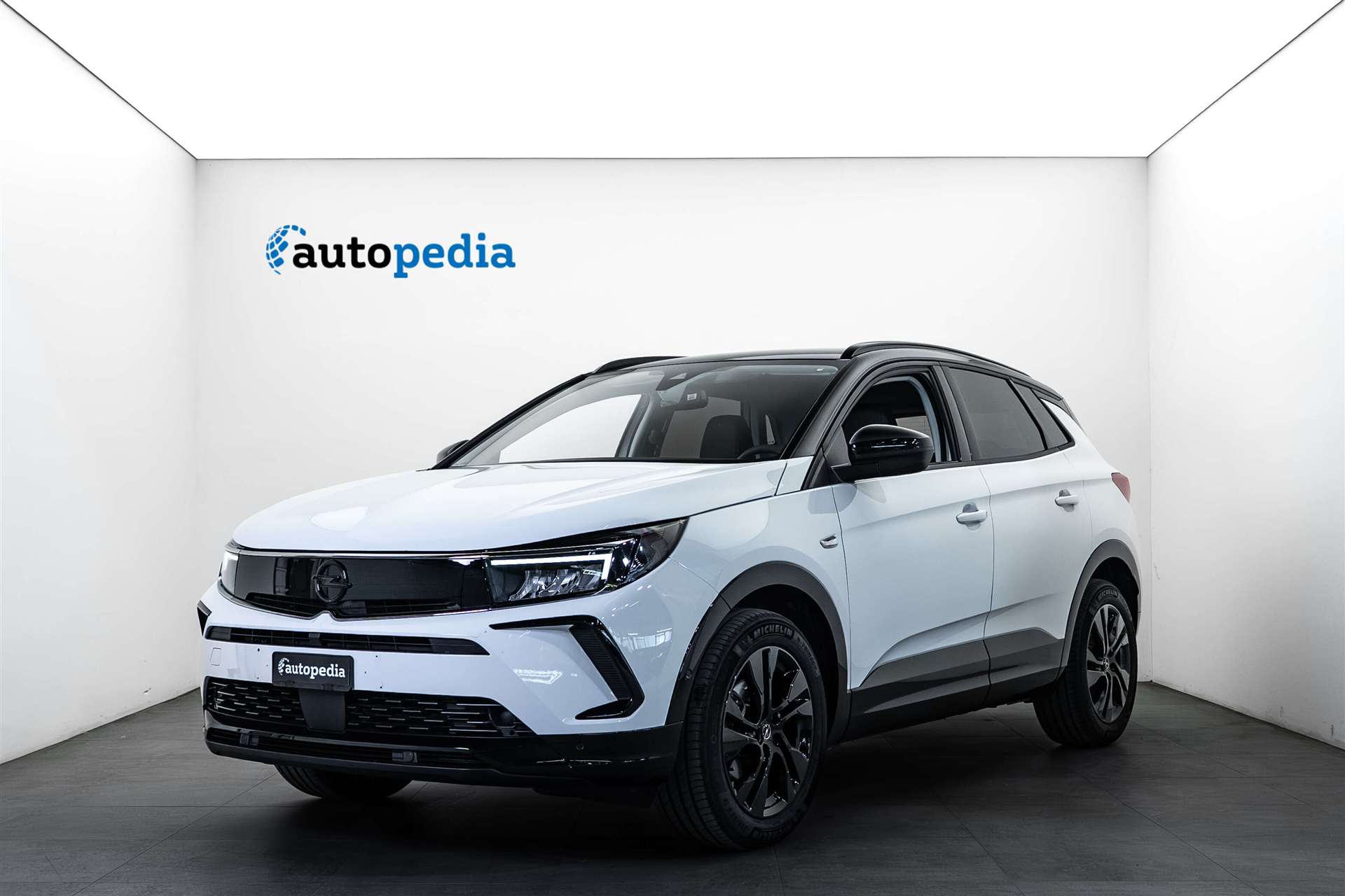 OPEL Grandland 1.2i TP GS Line Automat