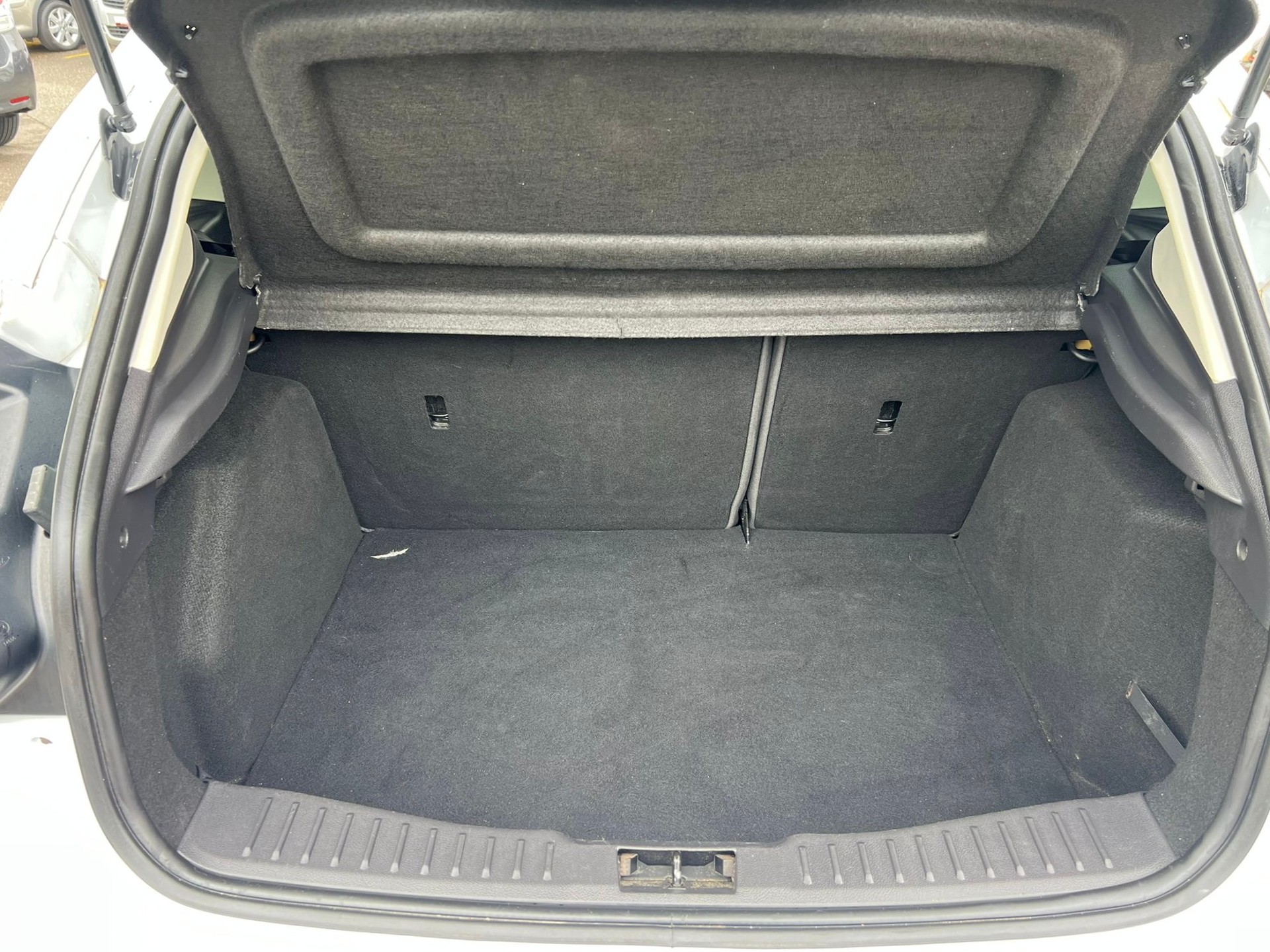 FORD Focus 1.6 SCTi Titanium-image-11