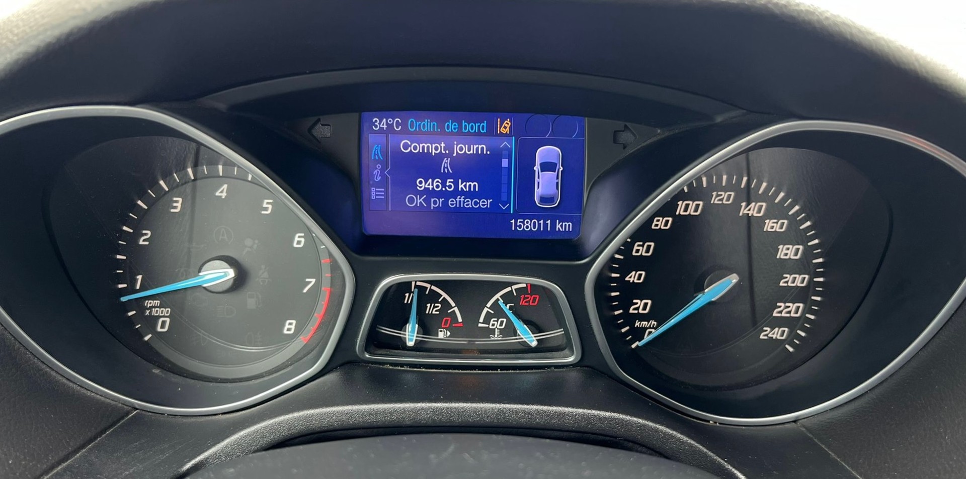 FORD Focus 1.6 SCTi Titanium-image-9