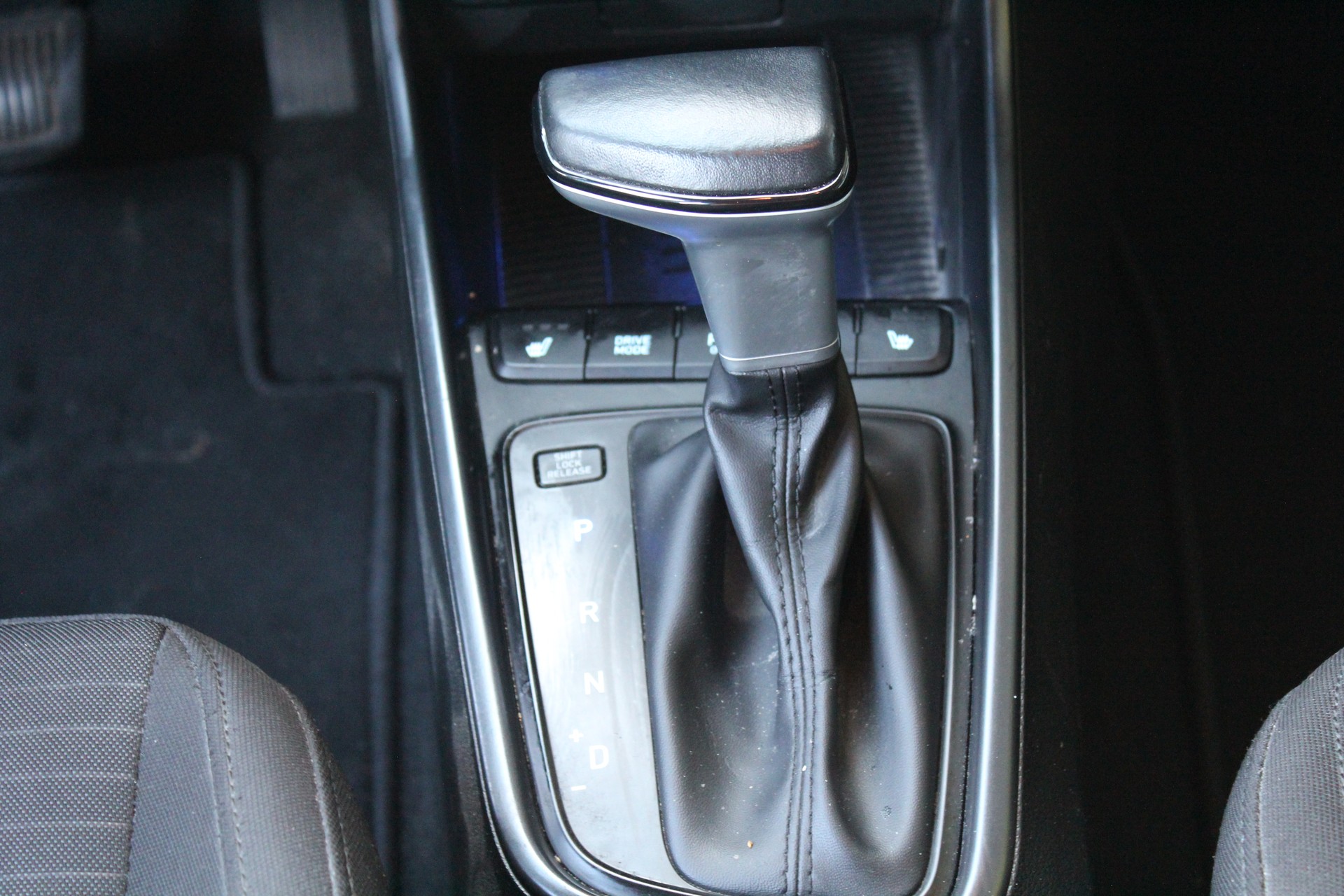 HYUNDAI i20 1.0 T-GDi Amplia DCT-image-16