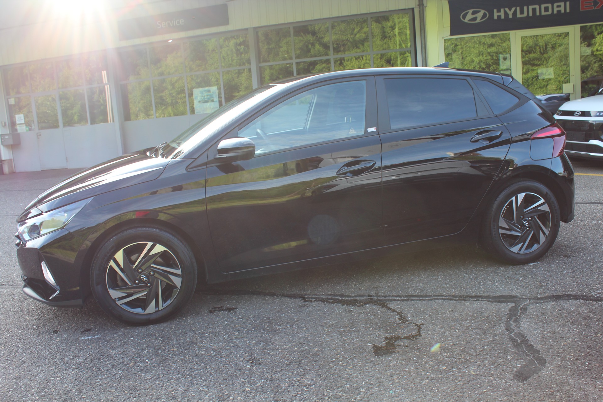 HYUNDAI i20 1.0 T-GDi Amplia DCT-showroom-element-3