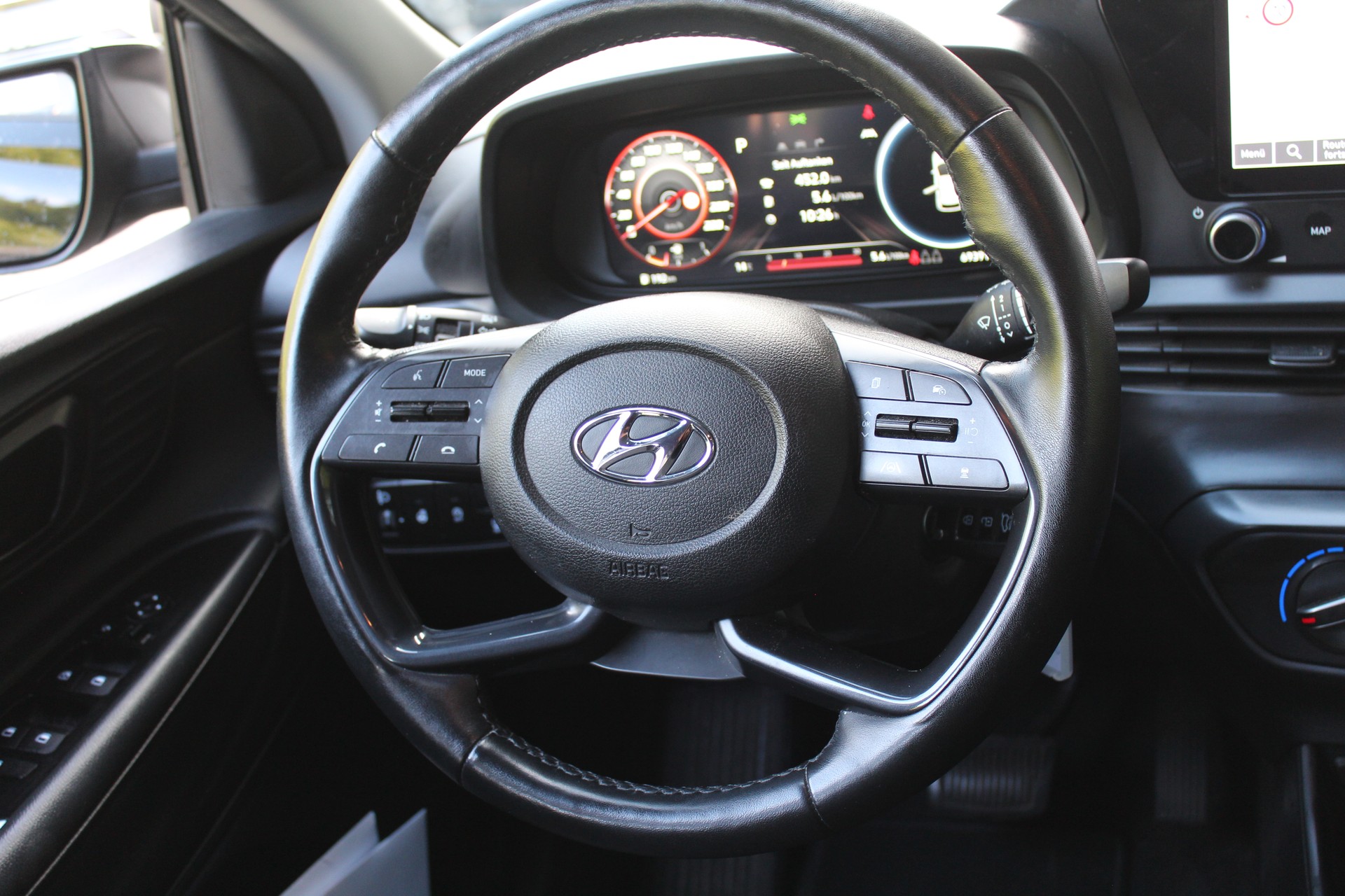 HYUNDAI i20 1.0 T-GDi Amplia DCT-image-11