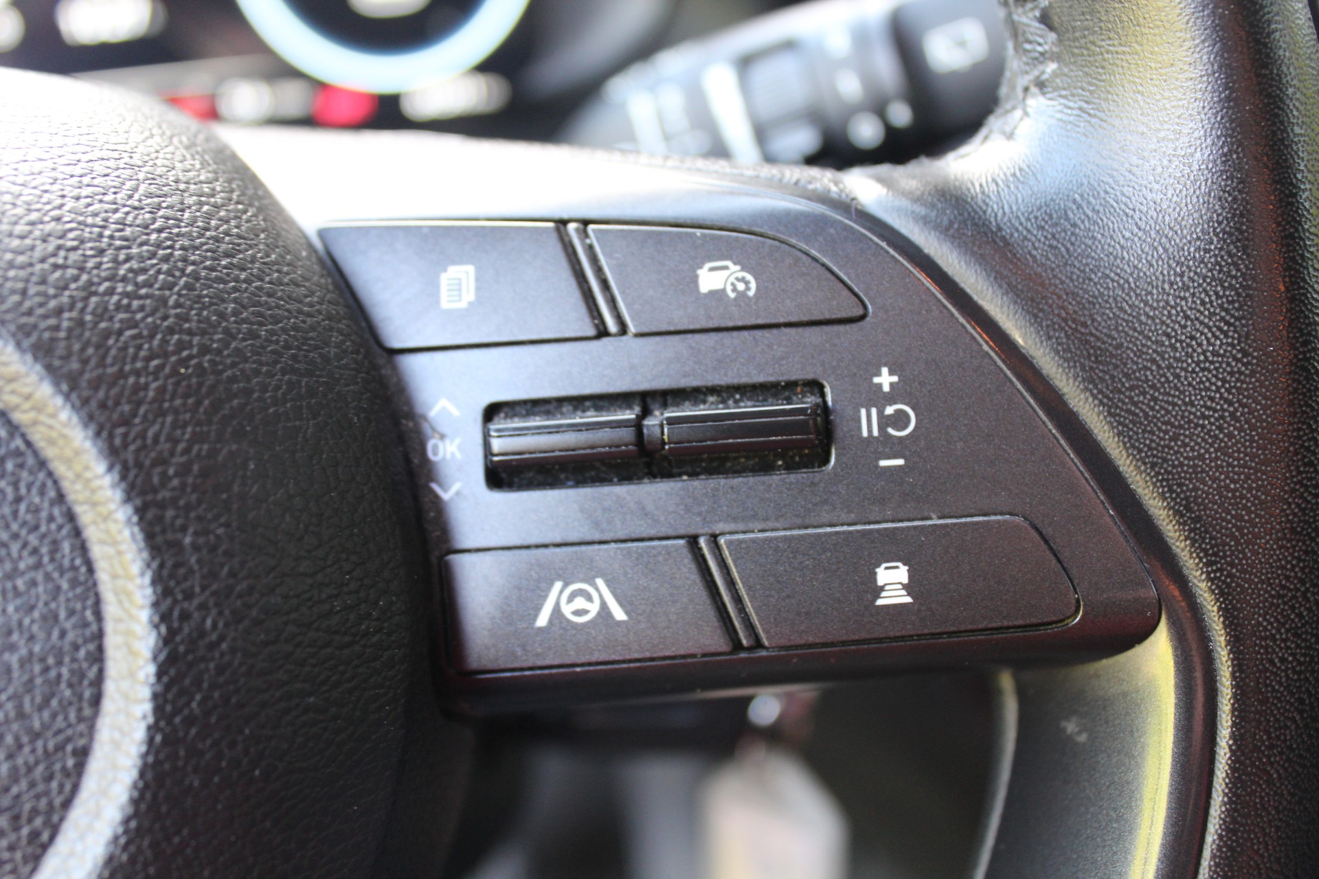 HYUNDAI i20 1.0 T-GDi Amplia DCT-image-18
