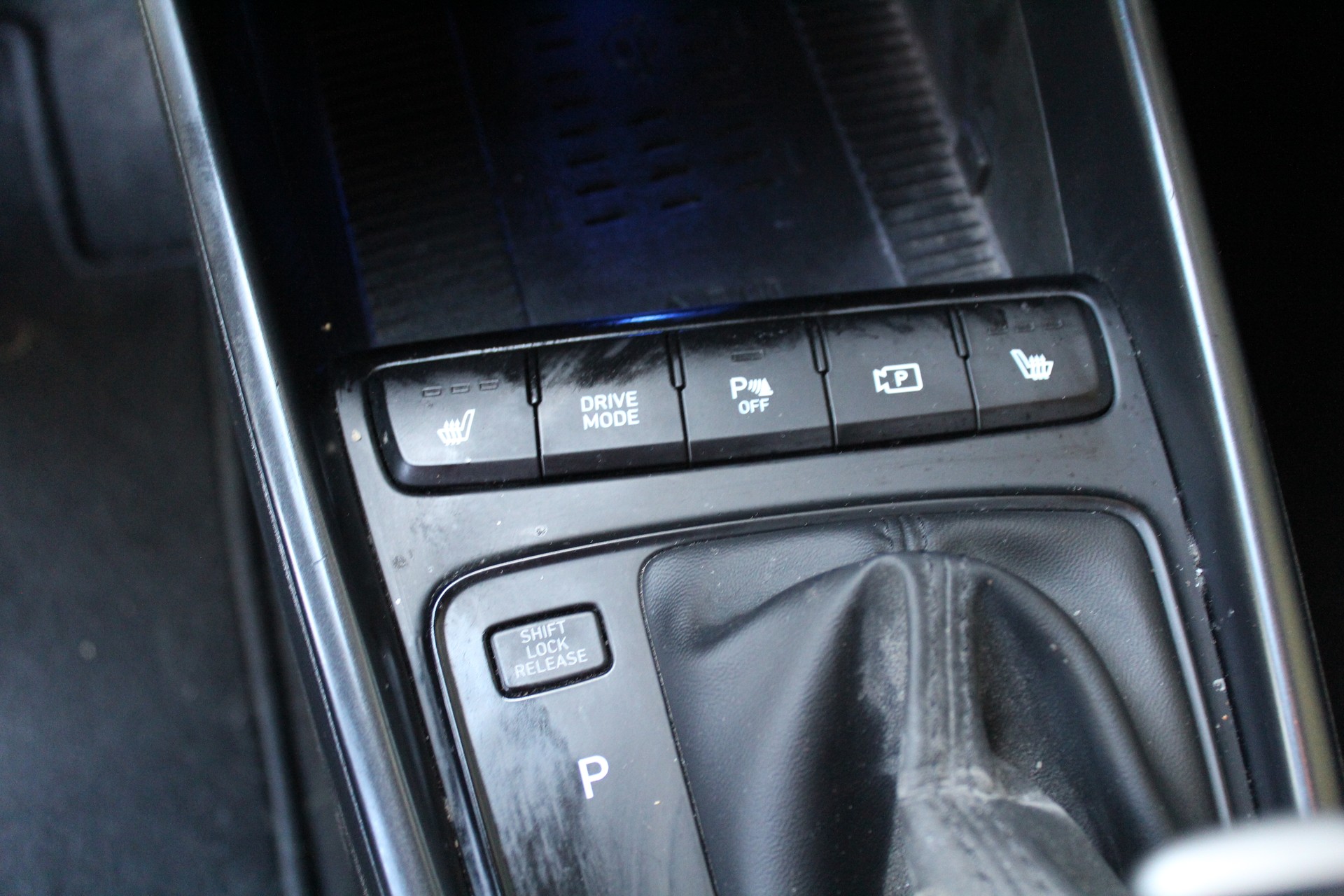 HYUNDAI i20 1.0 T-GDi Amplia DCT-image-14