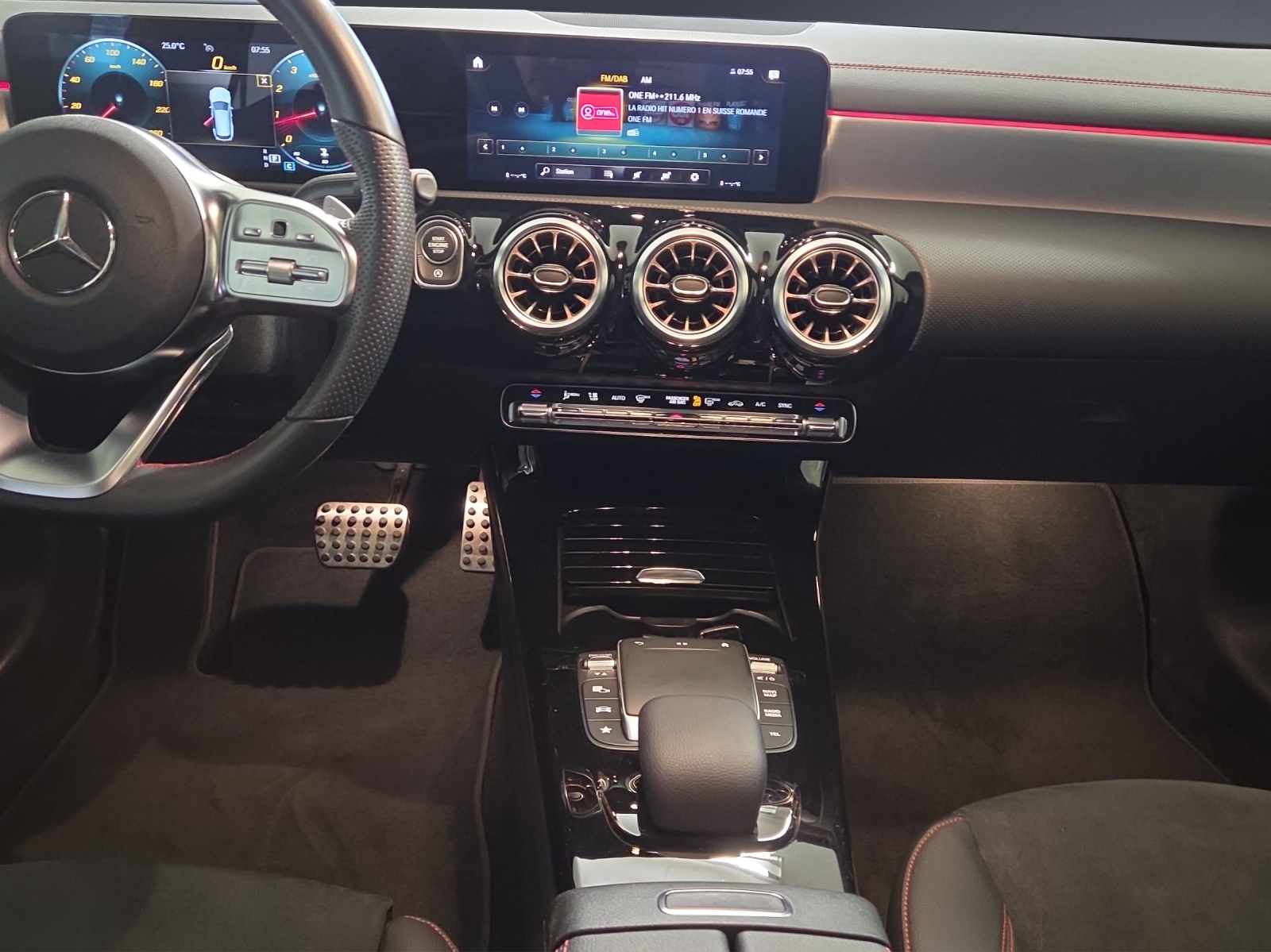 MERCEDES-BENZ CLA SB 250 AMG Line 4M 7G-image-14