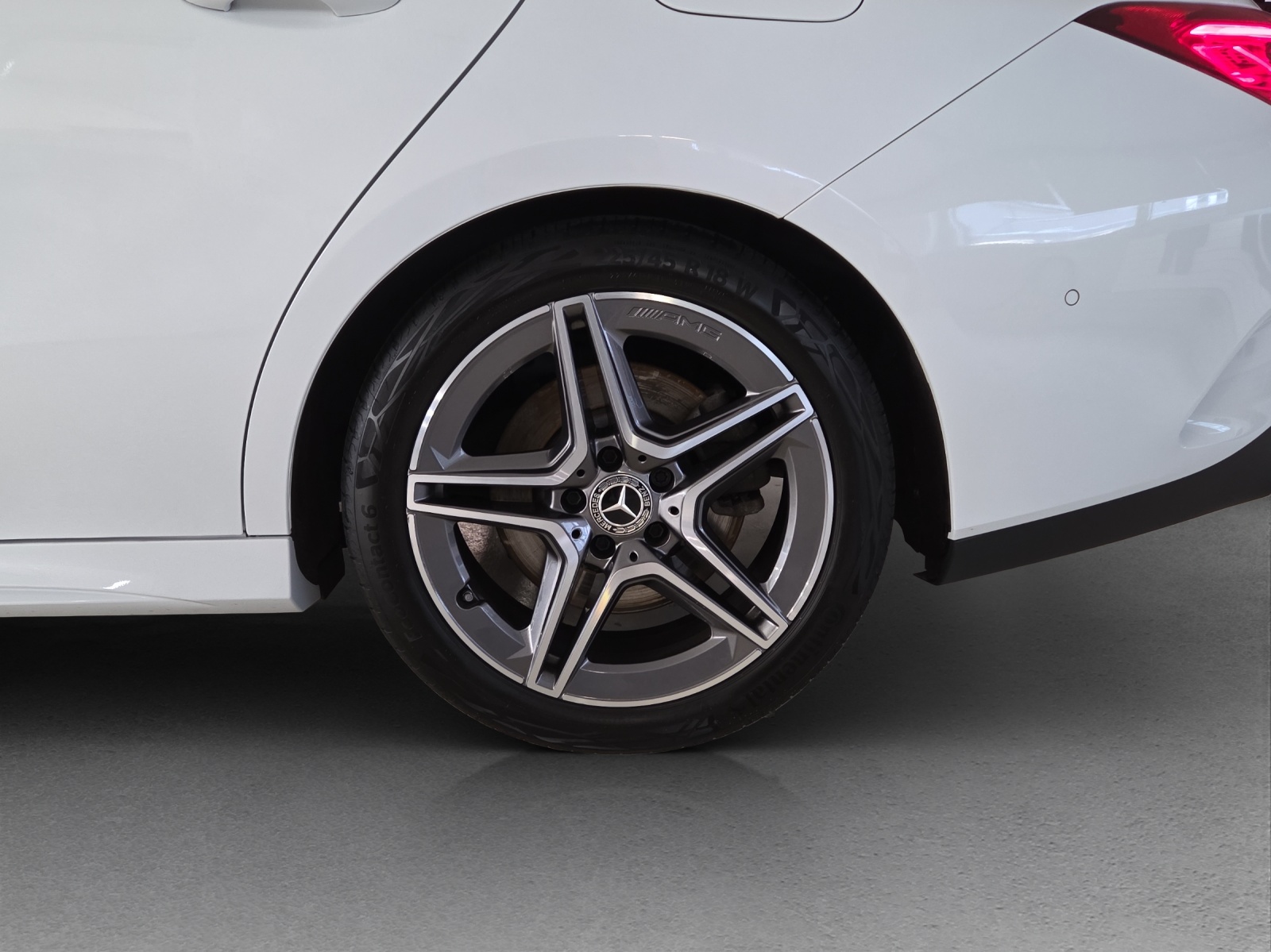 MERCEDES-BENZ CLA SB 250 AMG Line 4M 7G-image-4