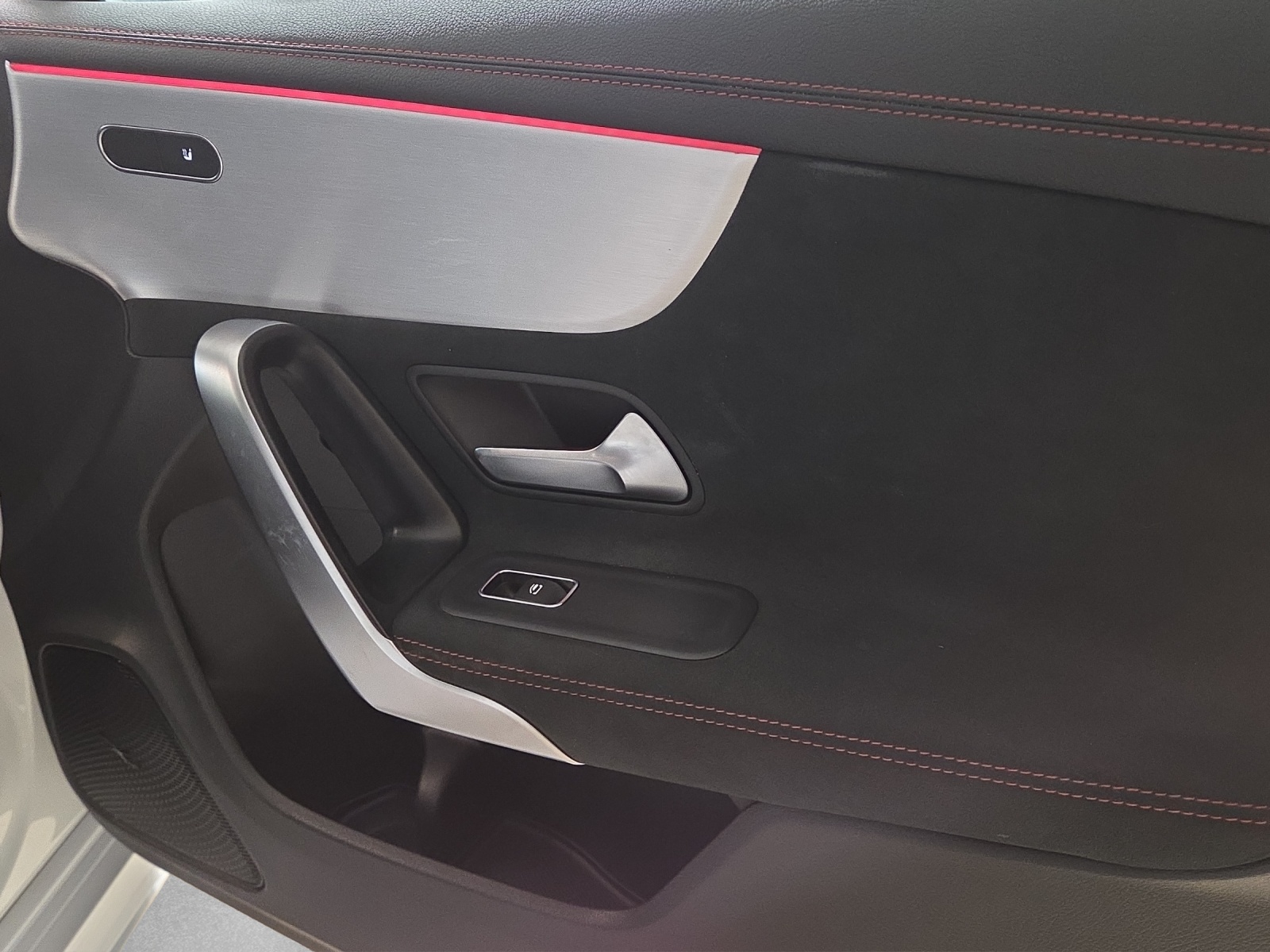 MERCEDES-BENZ CLA SB 250 AMG Line 4M 7G-image-10
