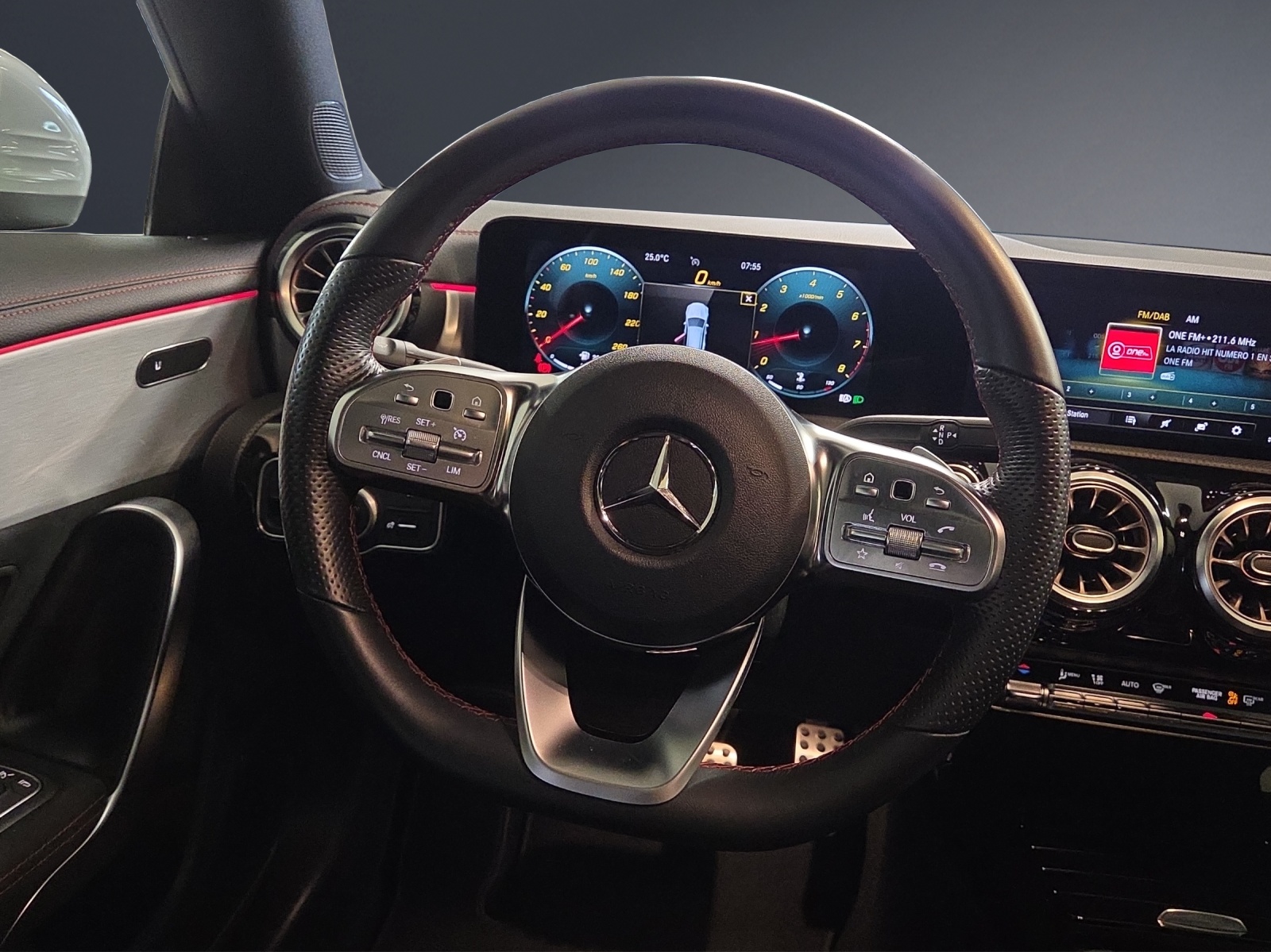 MERCEDES-BENZ CLA SB 250 AMG Line 4M 7G-image-12