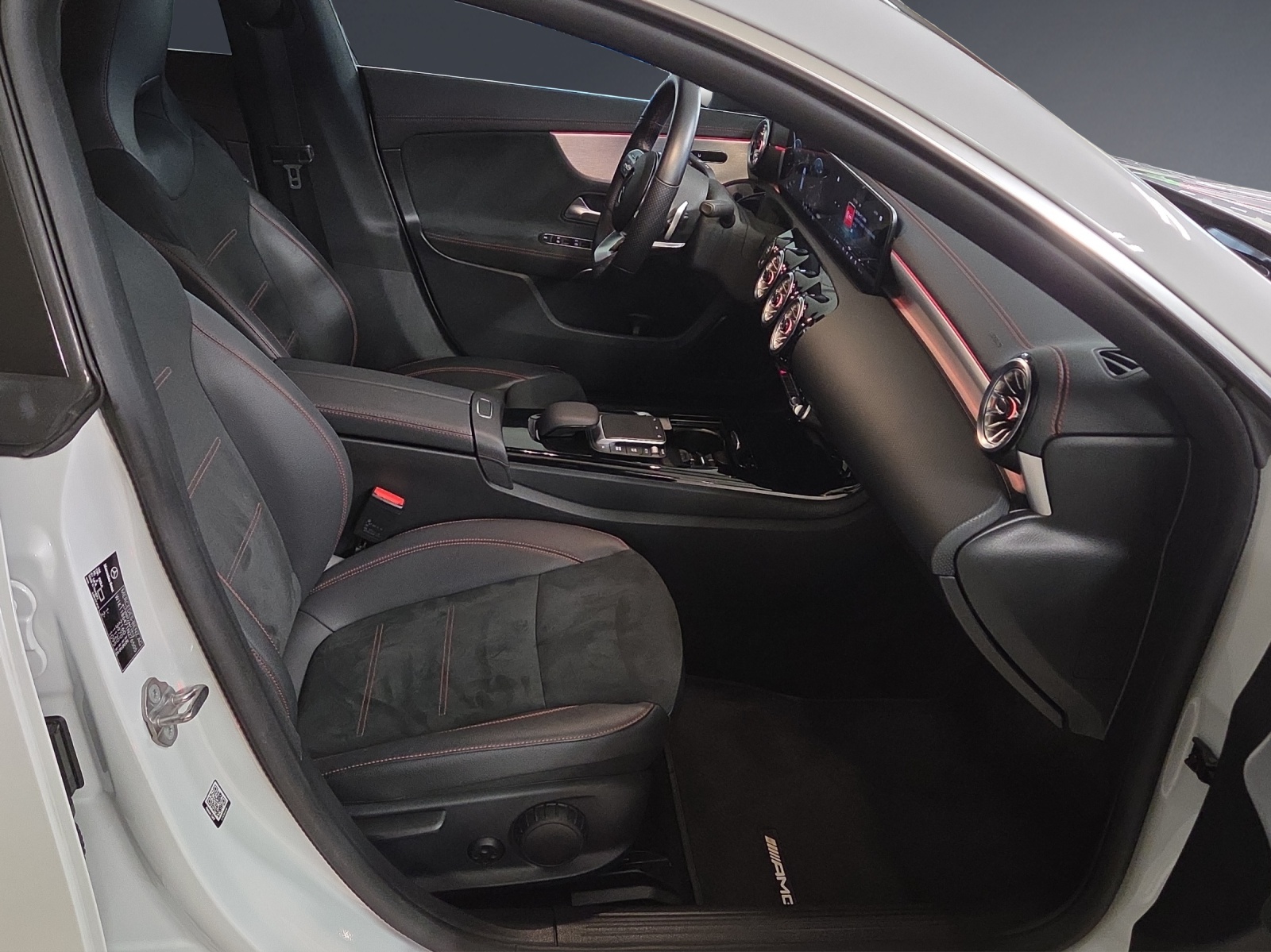 MERCEDES-BENZ CLA SB 250 AMG Line 4M 7G-image-9