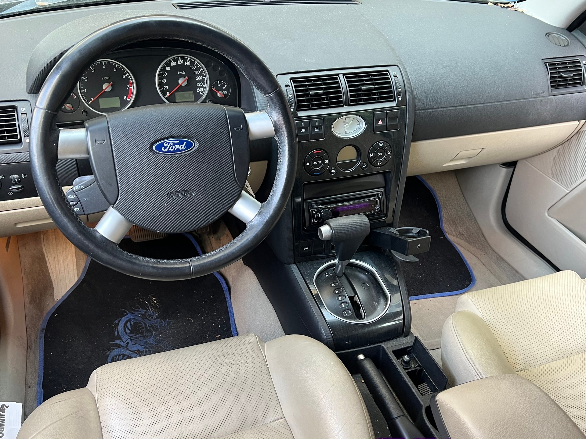 FORD Mondeo 2.0i 16V Ghia-image-4