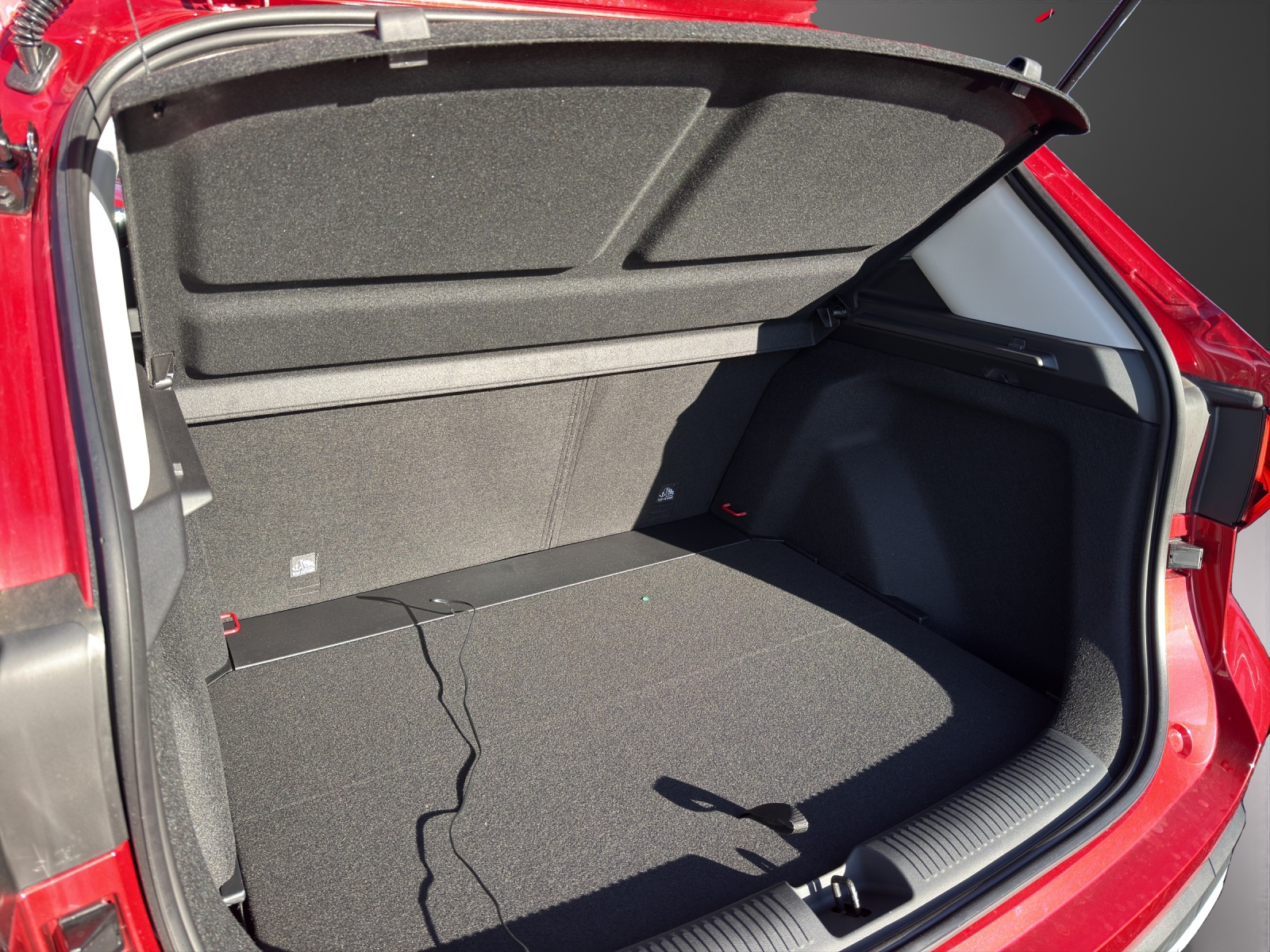 MG ZS 1.5 Hybrid+ Luxury-image-8
