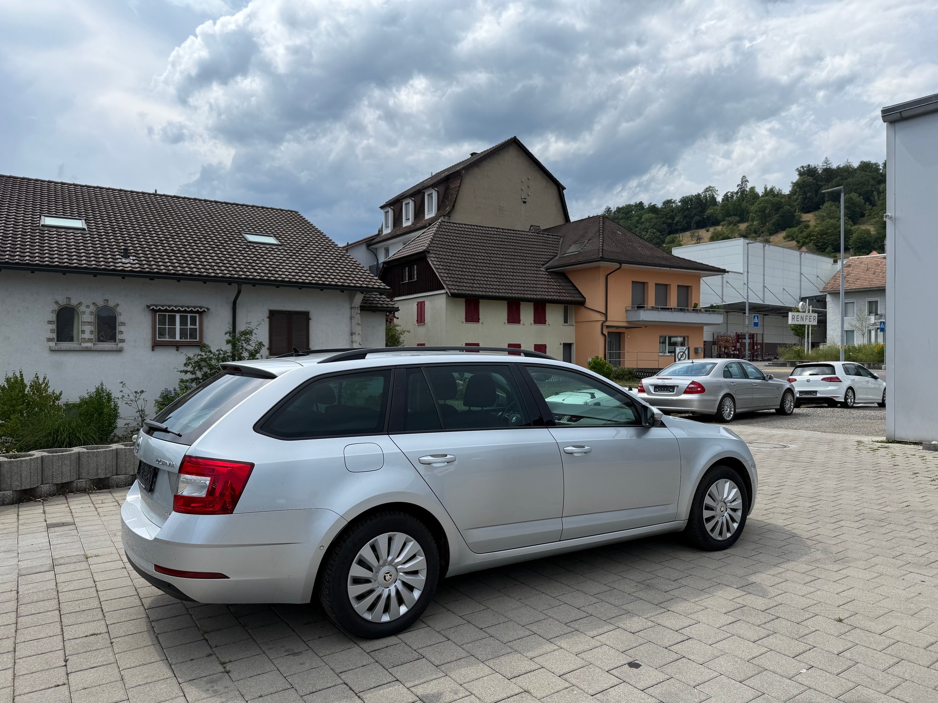 SKODA Octavia Combi 2.0 TDI Ambition 4x4 DSG-image-4