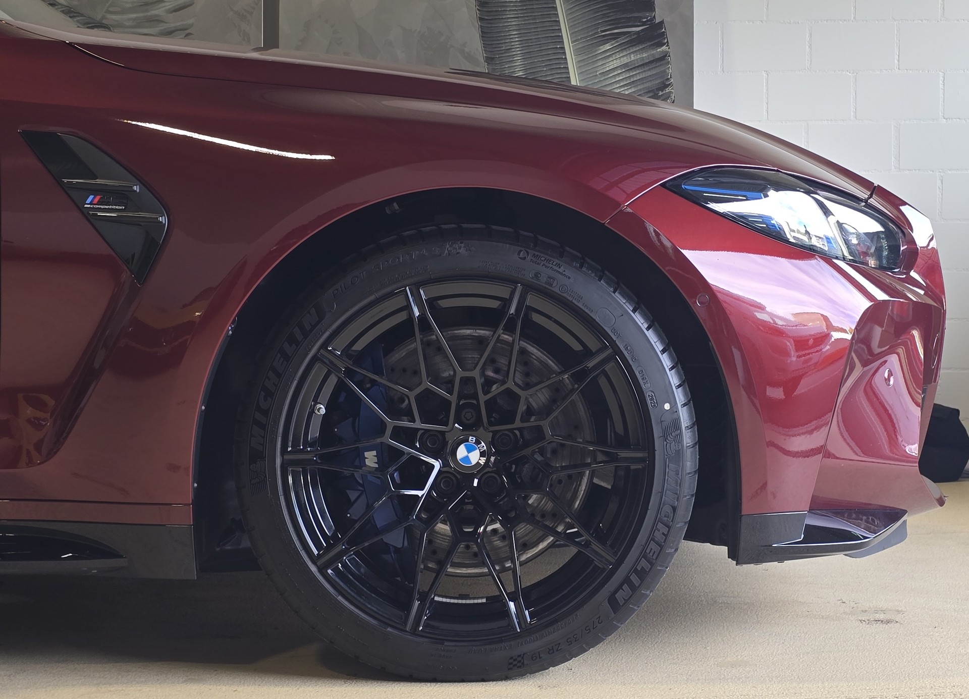BMW M3 Touring xDrive Competition M-showroom-element-2