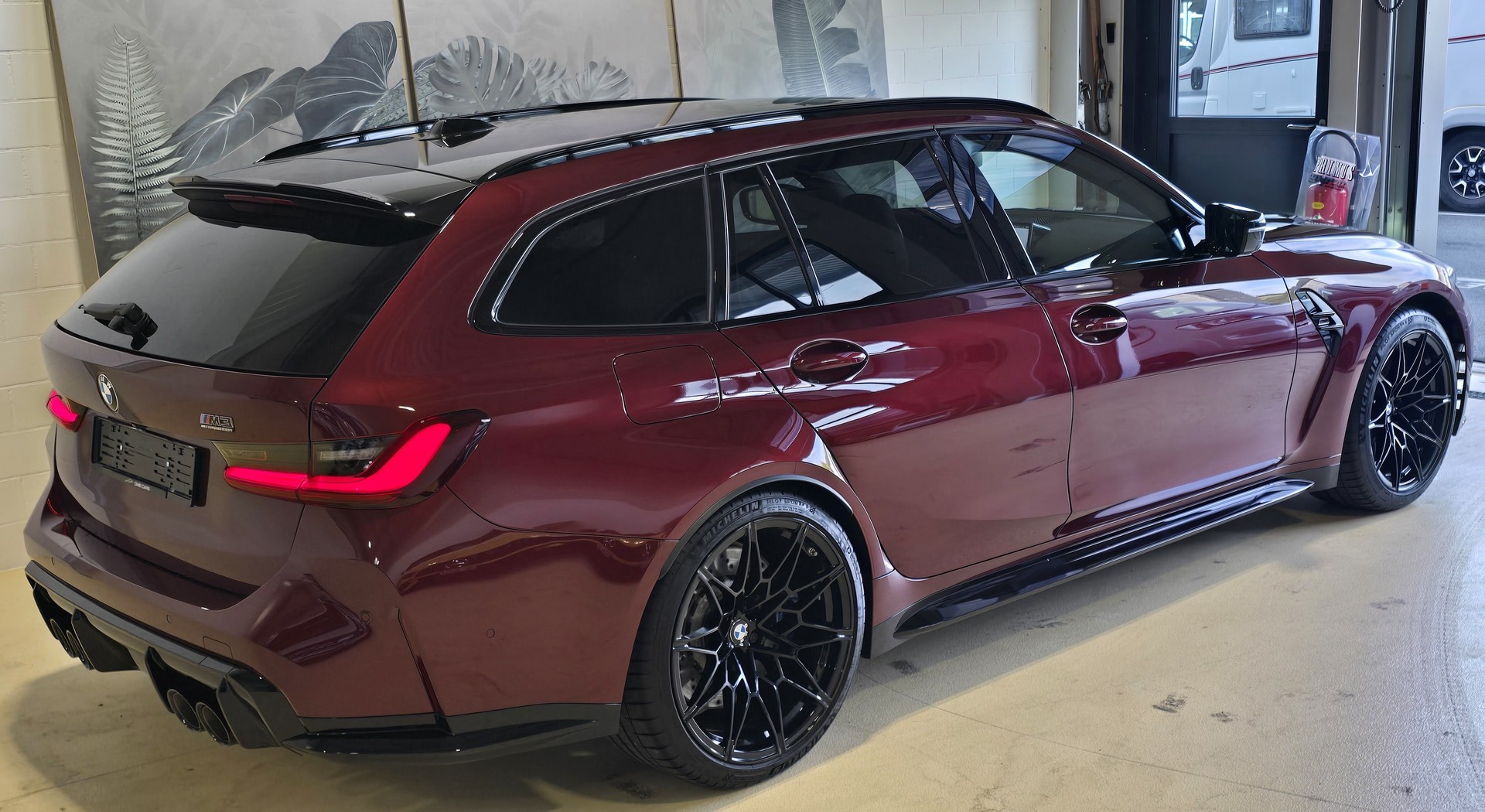 BMW M3 Touring xDrive Competition M-image-6