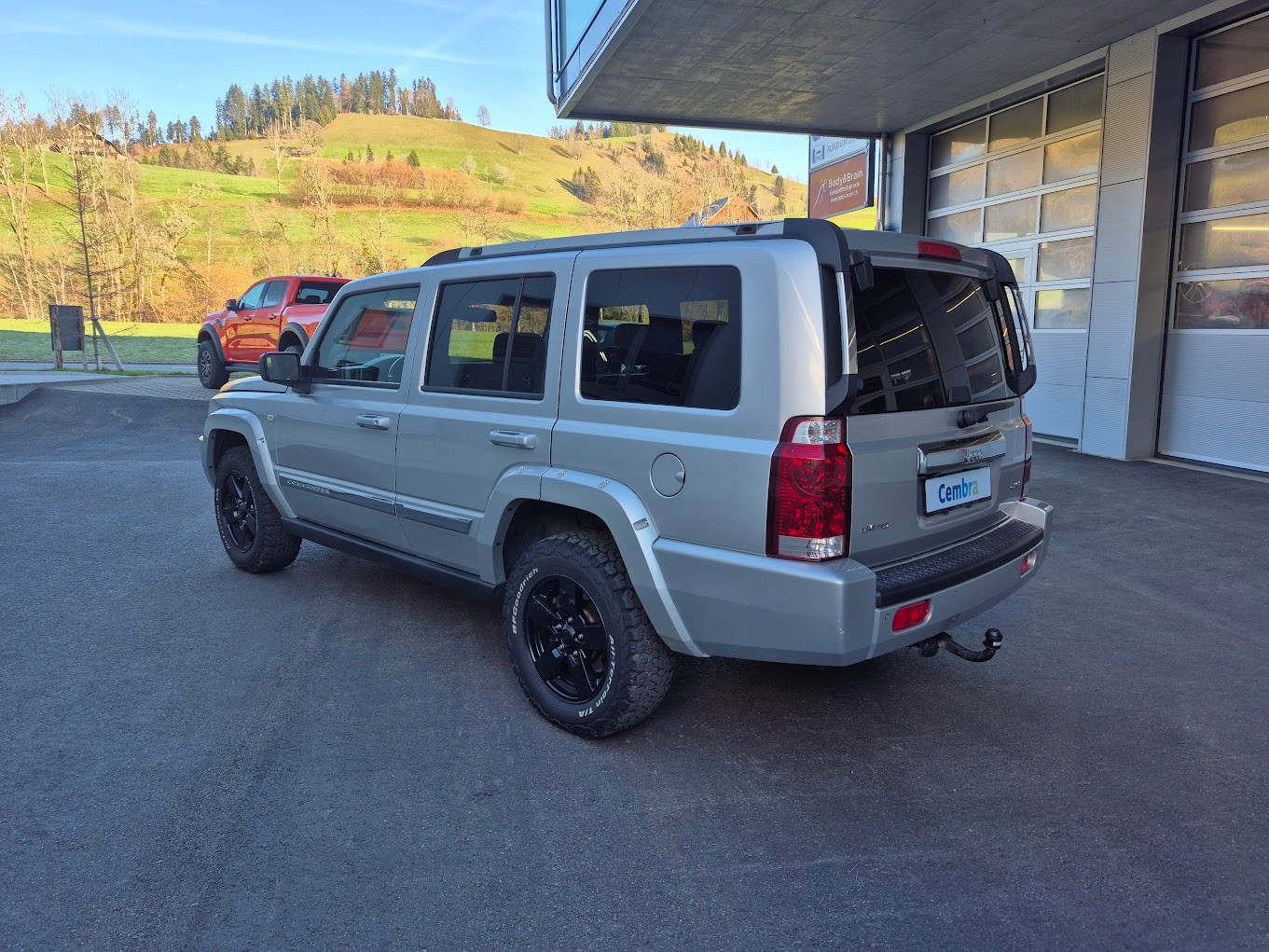 JEEP Commander 3.0 CRD Limited Automatic-image-2