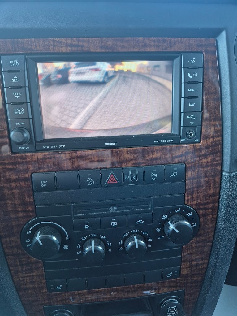 JEEP Commander 3.0 CRD Limited Automatic-image-12