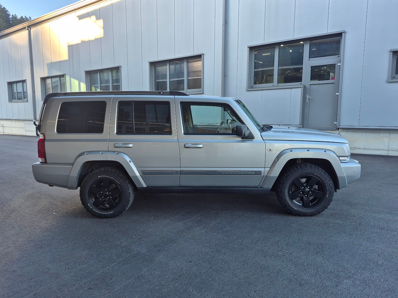 JEEP Commander 3.0 CRD Limited Automatic-image-5