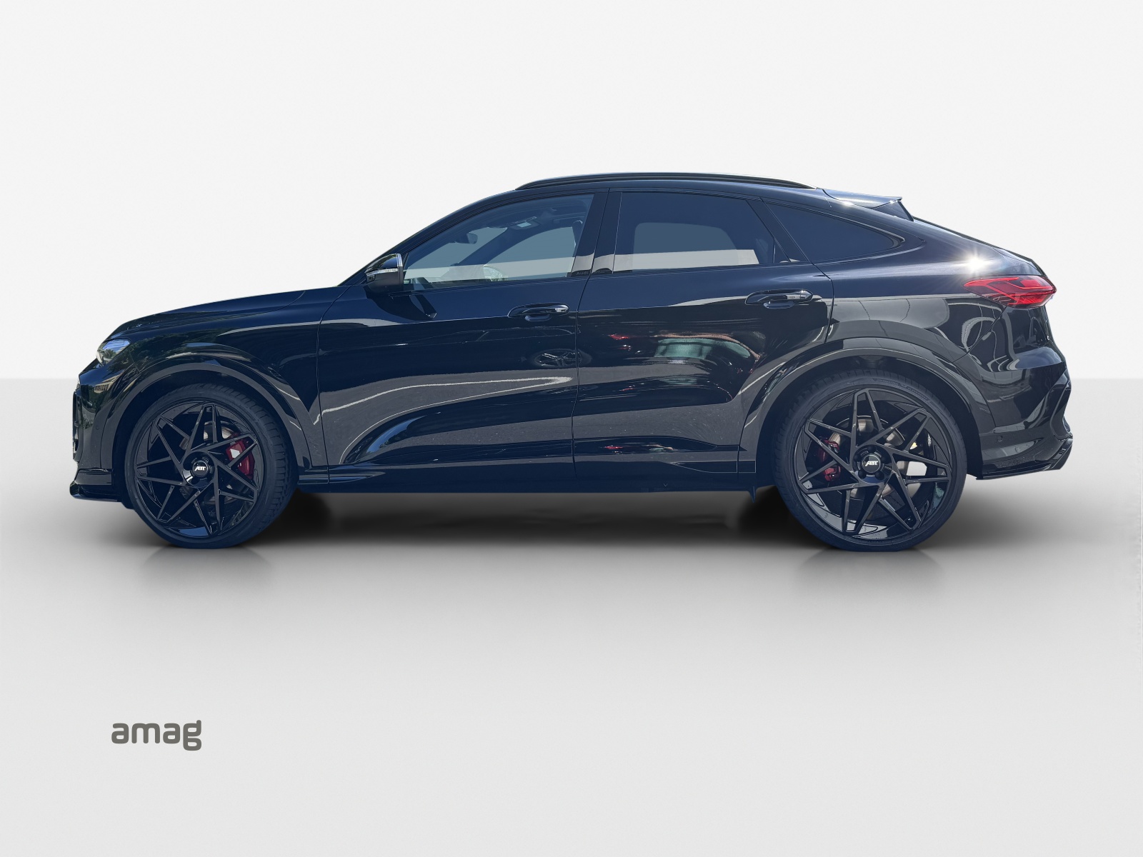 AUDI SQ5-showroom-element-1
