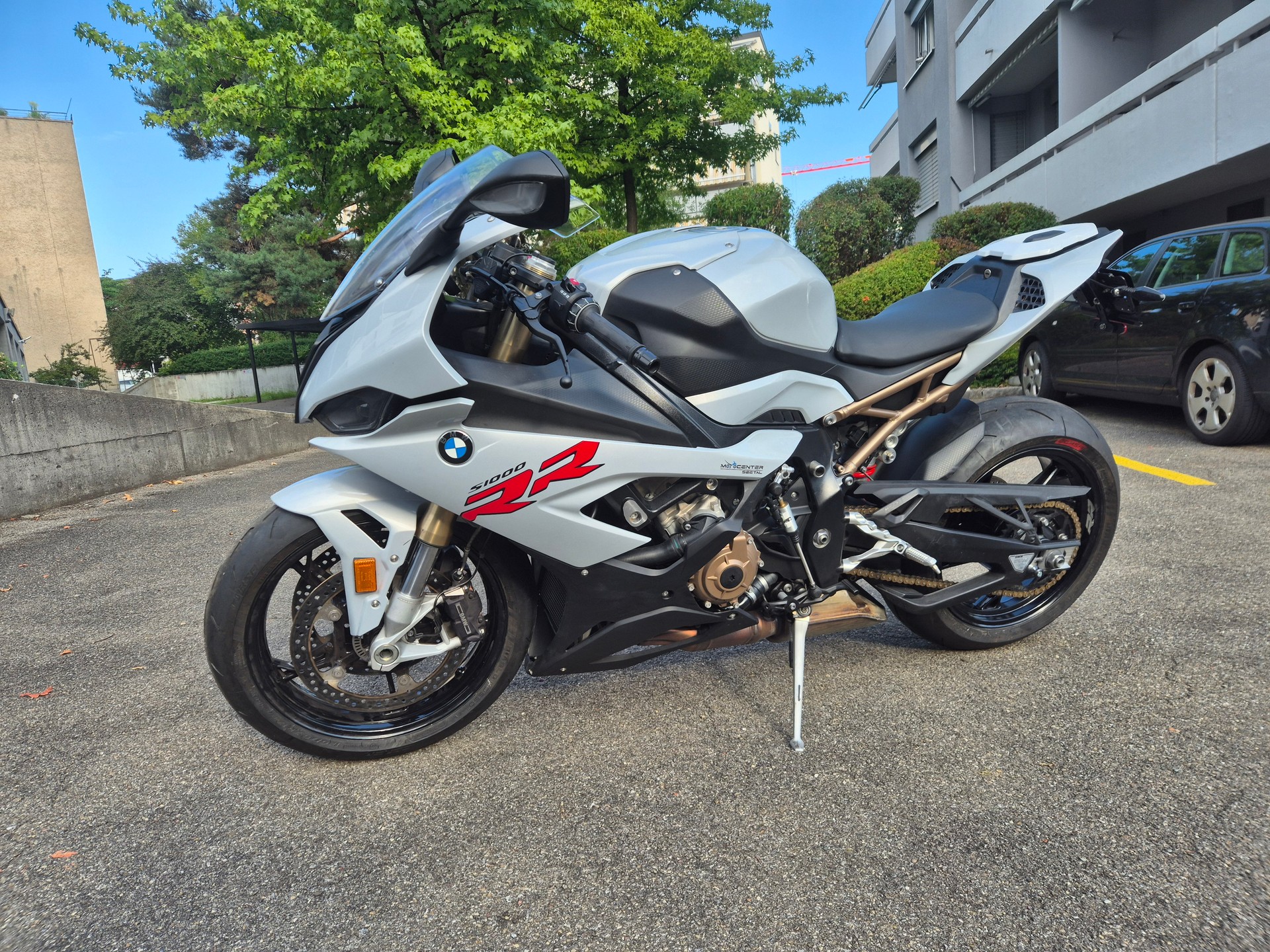 BMW S 1000 RR-image-1