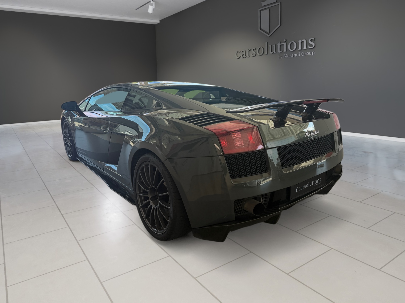 LAMBORGHINI Superleggera-showroom-element-1