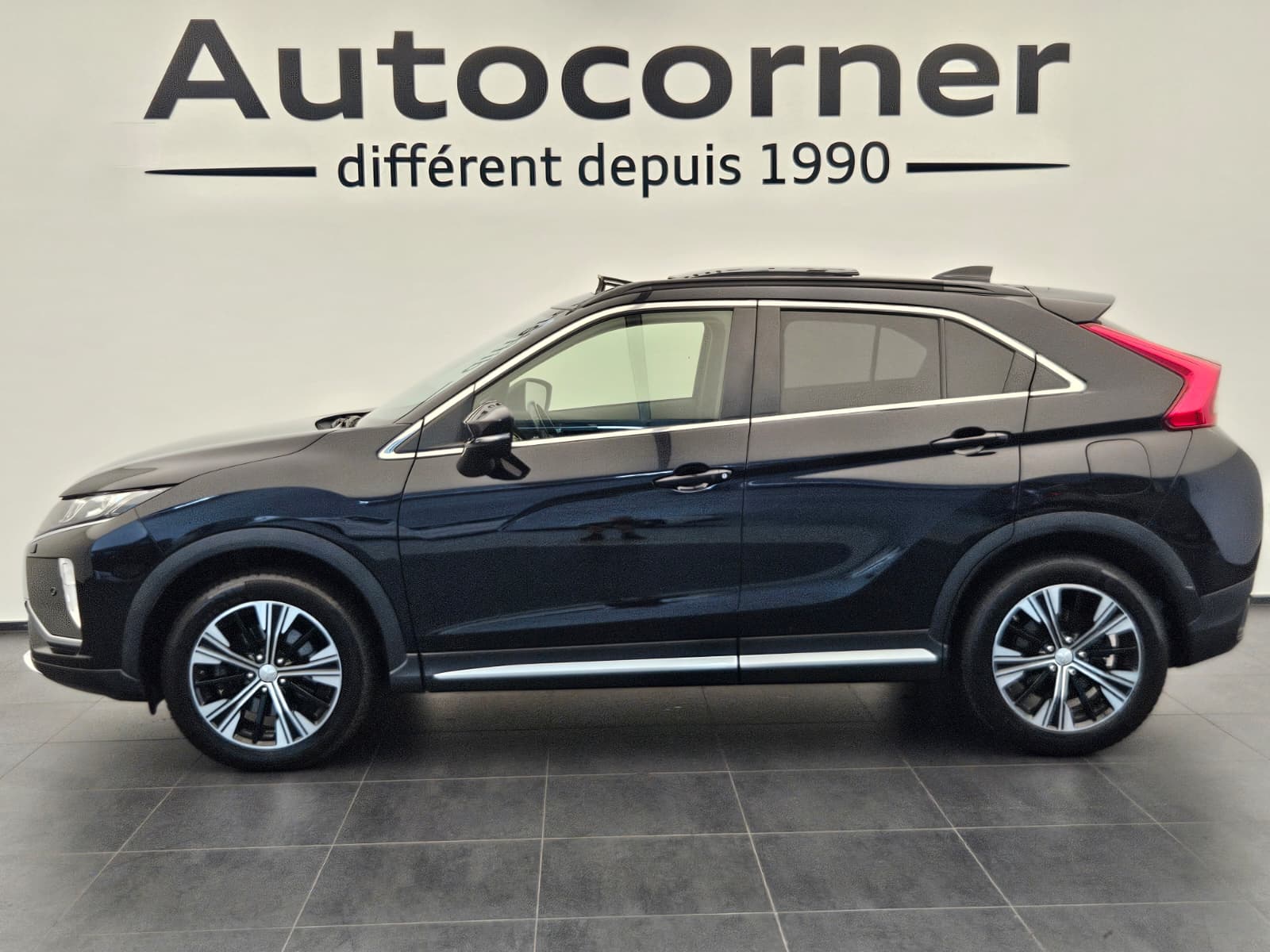 MITSUBISHI Eclipse Cross 1.5 T-Mivec Diamond 4WD CVT-showroom-element-1