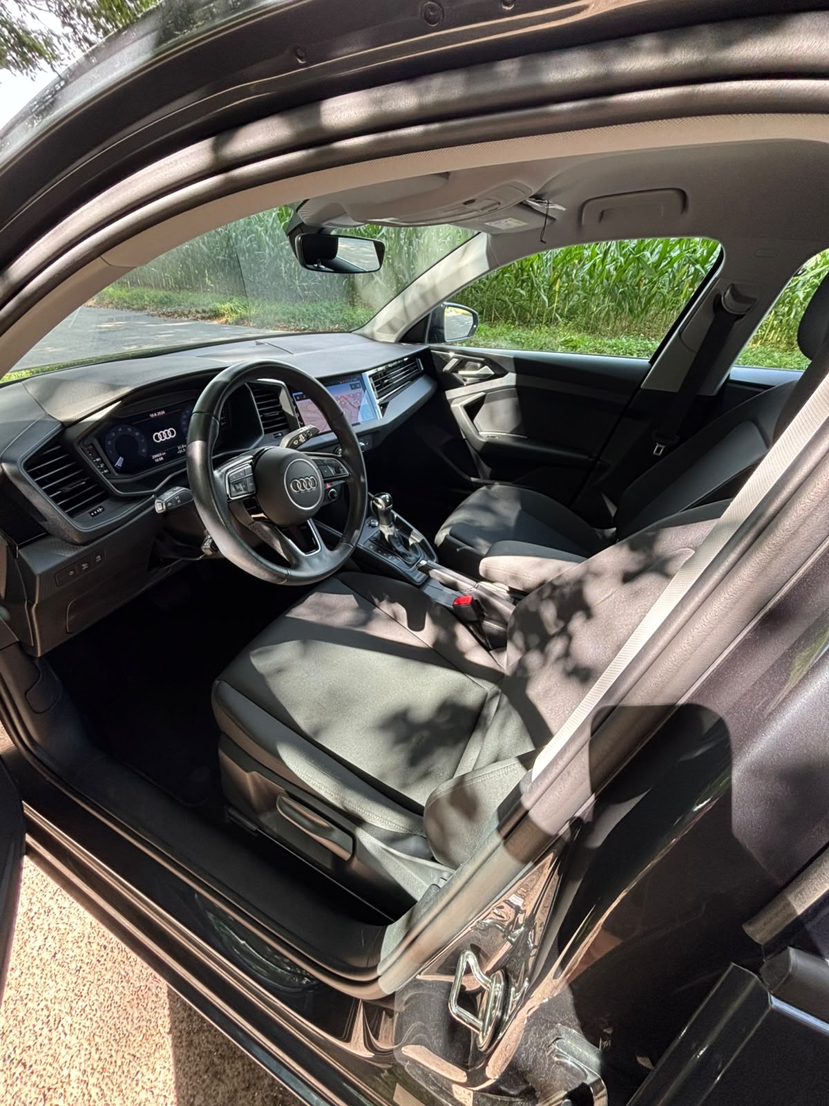 AUDI 1.0 30 TFSI Attraction S-Tronic-image-6