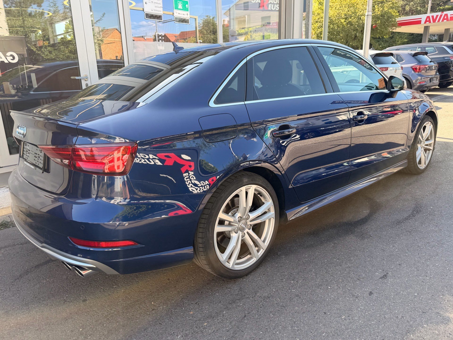 AUDI S3 2.0 TFSI QUATTRO *** MFK 02.26 & ASSISTENZPAKET ***-showroom-element-3