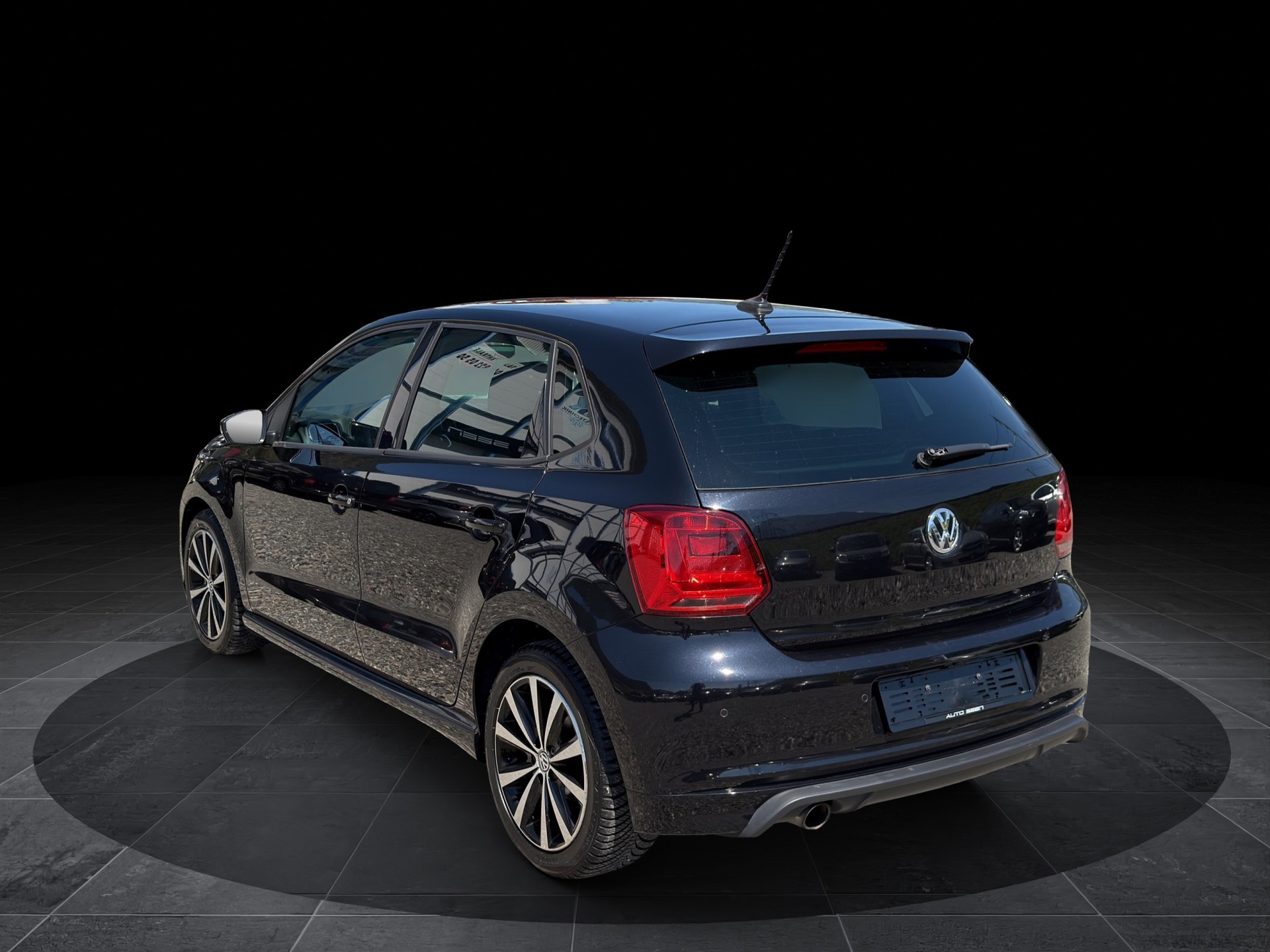 VW Polo 1.2 TSI BMT Allstar R-Line-showroom-element-3