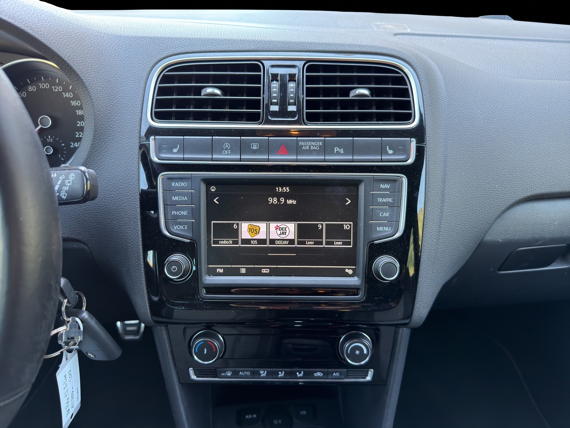 VW Polo 1.2 TSI BMT Allstar R-Line-image-12