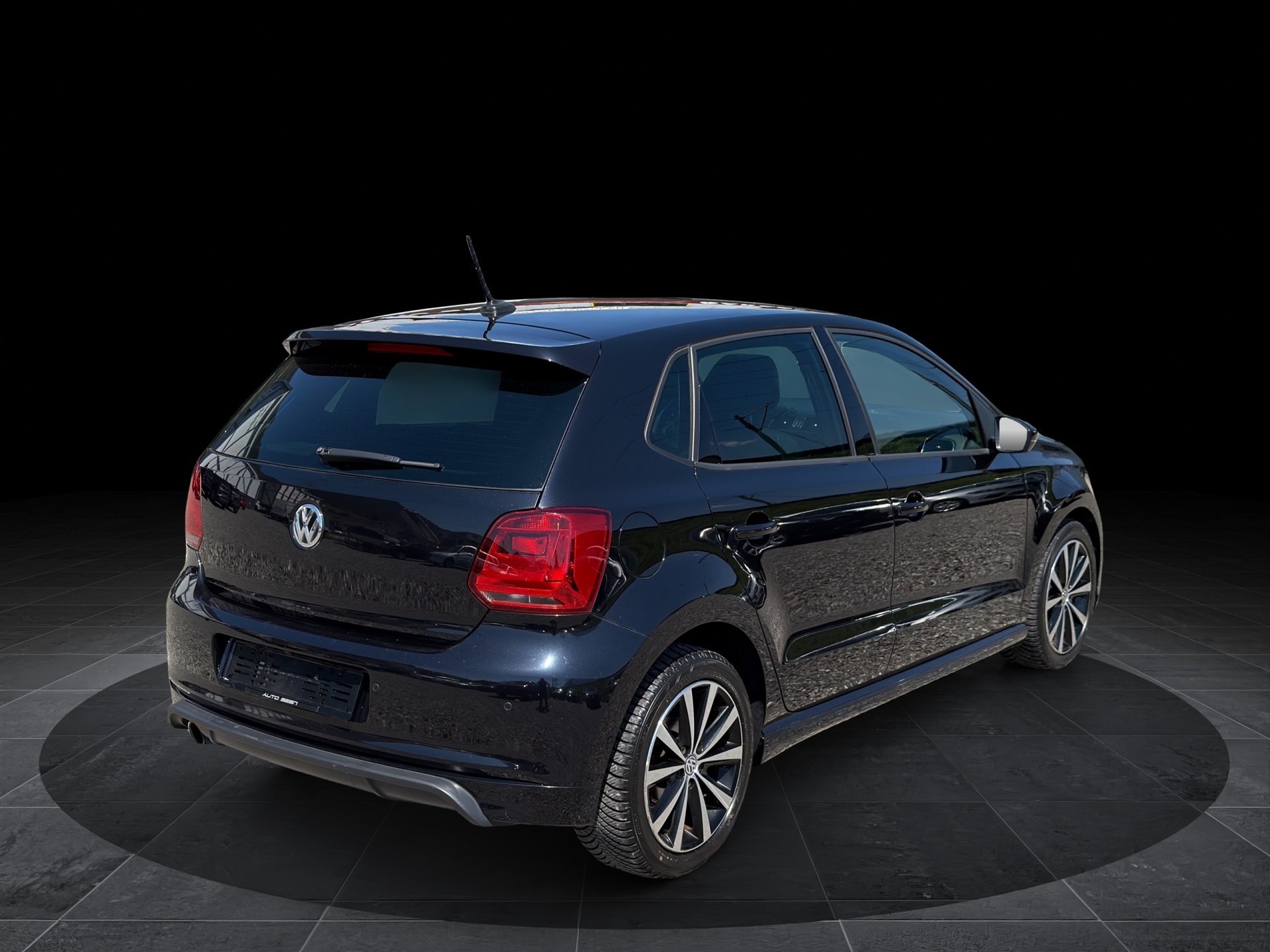 VW Polo 1.2 TSI BMT Allstar R-Line-showroom-element-1