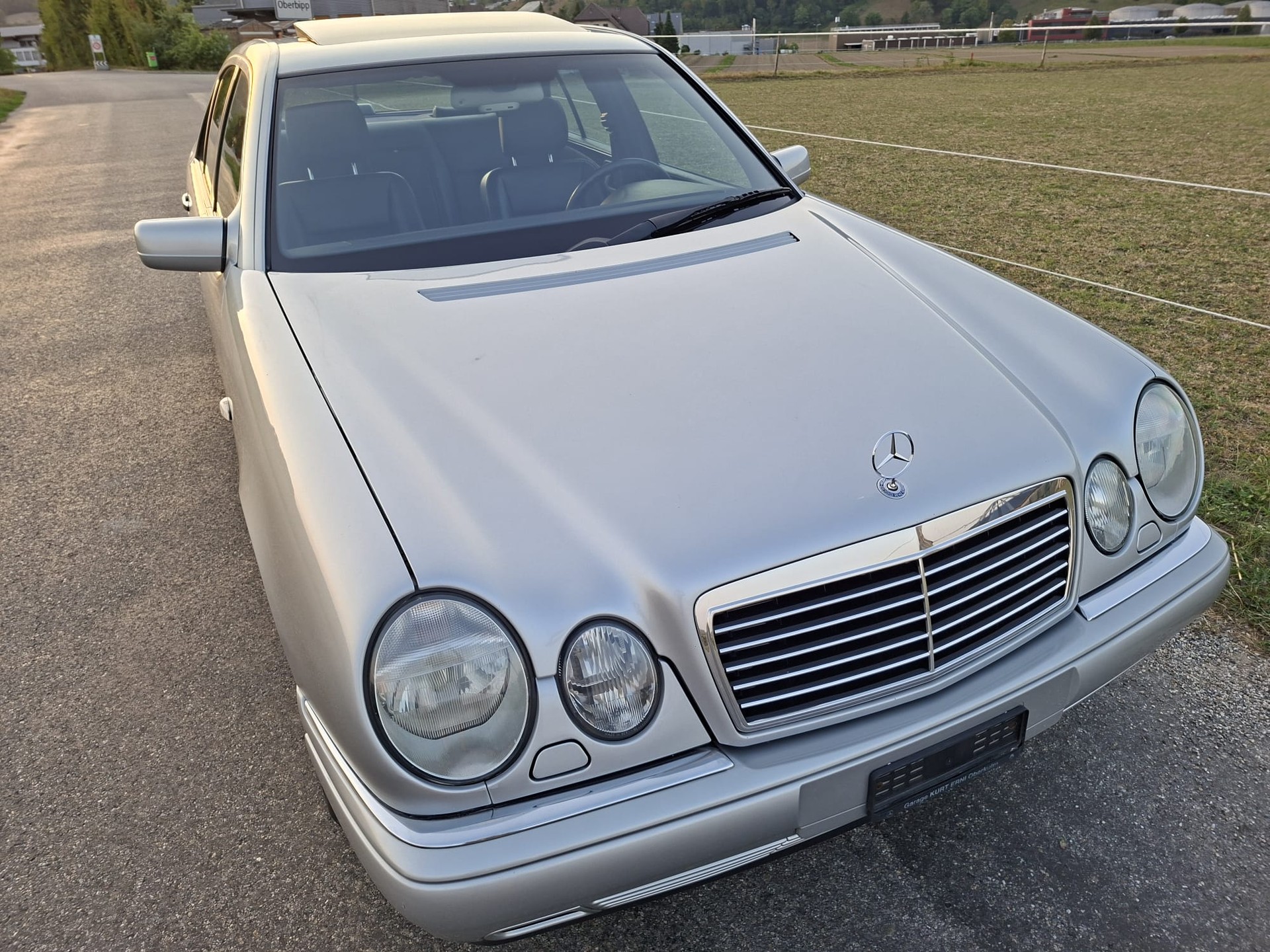 MERCEDES-BENZ E 320 Avantgarde Automatic-image-1