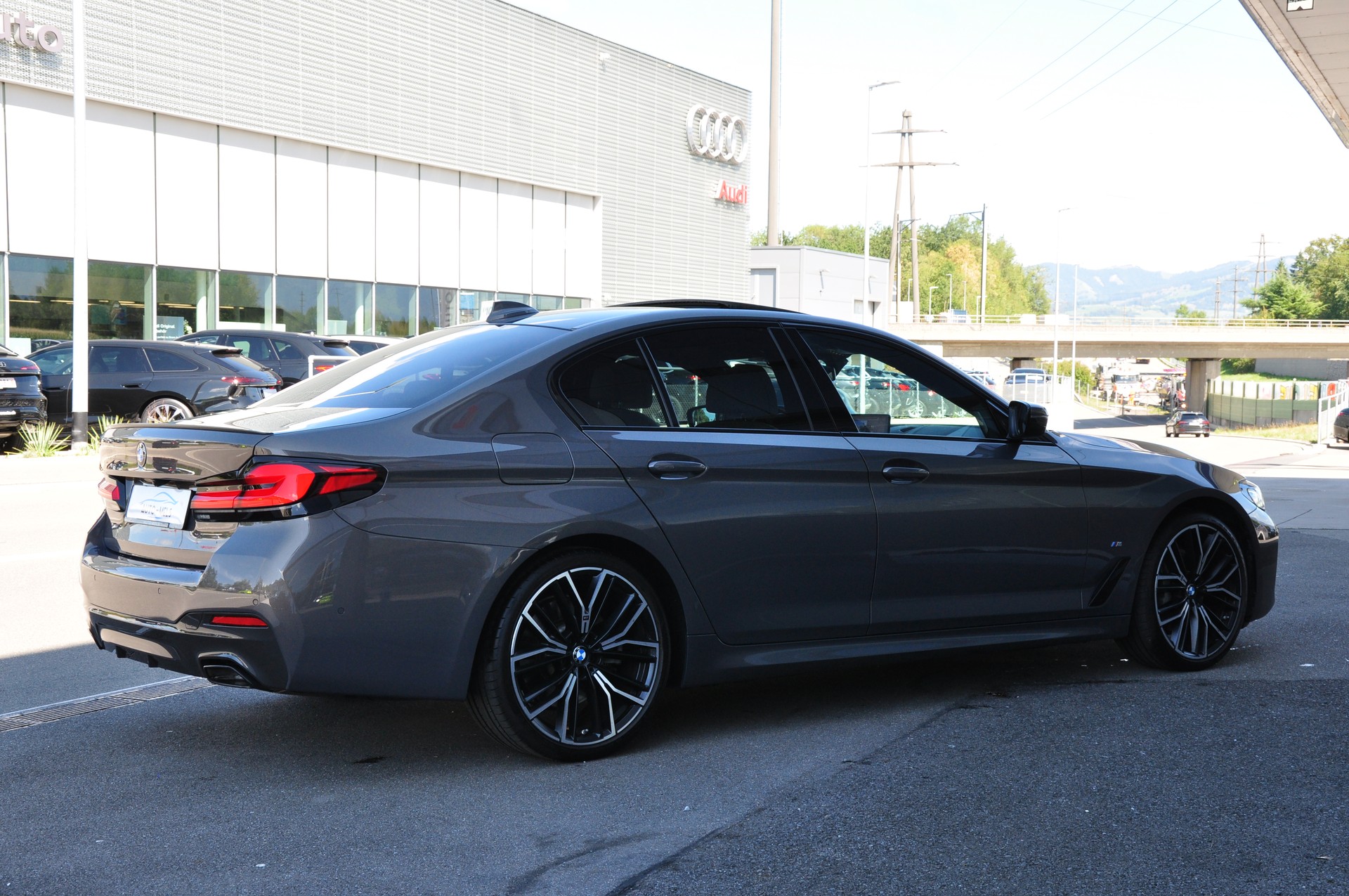 BMW 540d xDrive 48V M Sport Steptronic-image-8