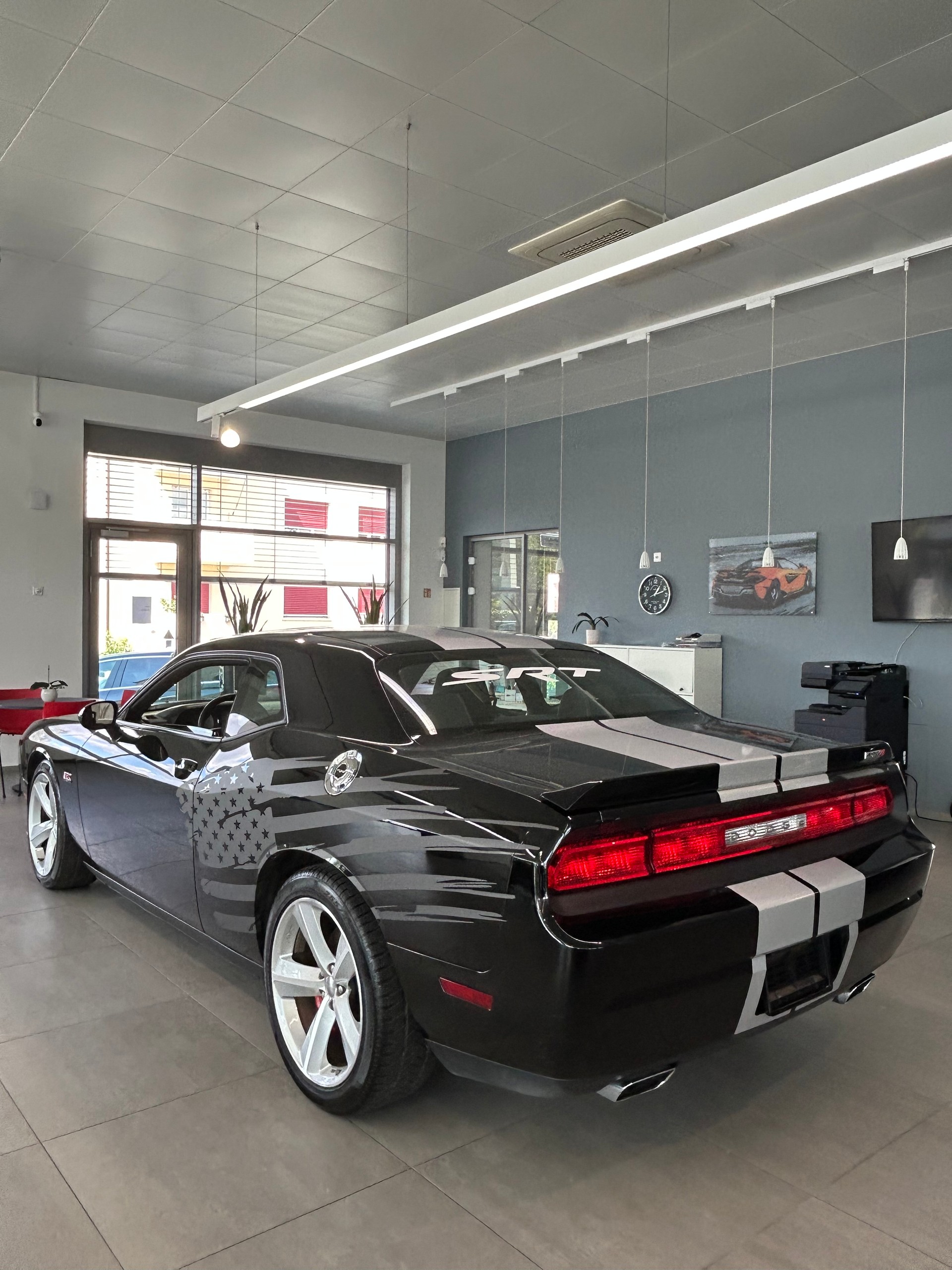 DODGE Challenger SRT-8 392 Hemi V8-showroom-element-2