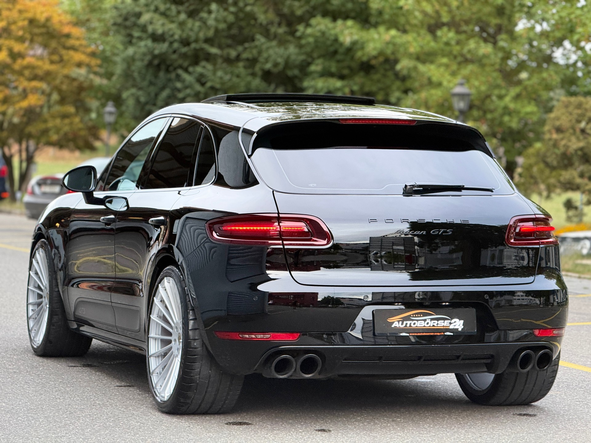 PORSCHE Macan GTS PDK-showroom-element-3