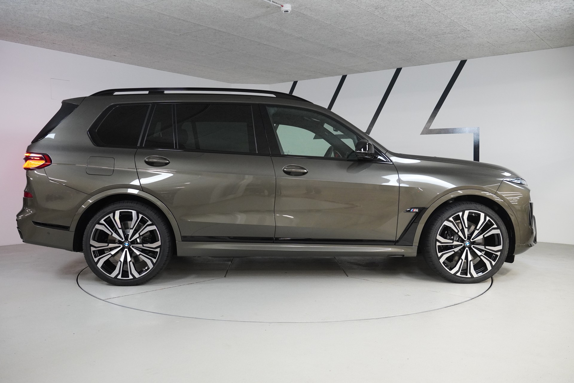 BMW X7 xDrive 48V M60i Steptronic M Sport Pro-image-7