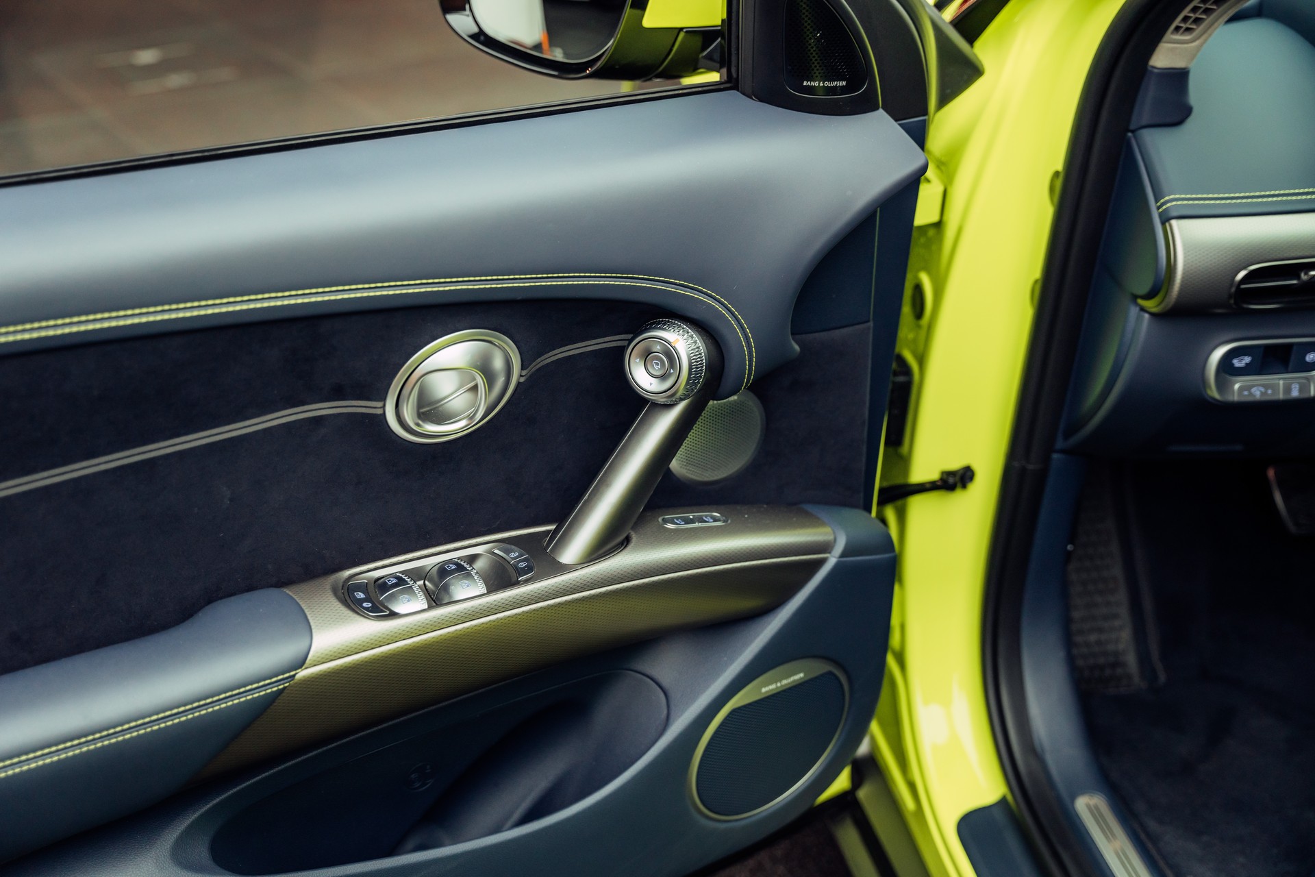 GENESIS GV60 77.4 kWh Sport Plus AWD Sao Paulo Lime-image-13