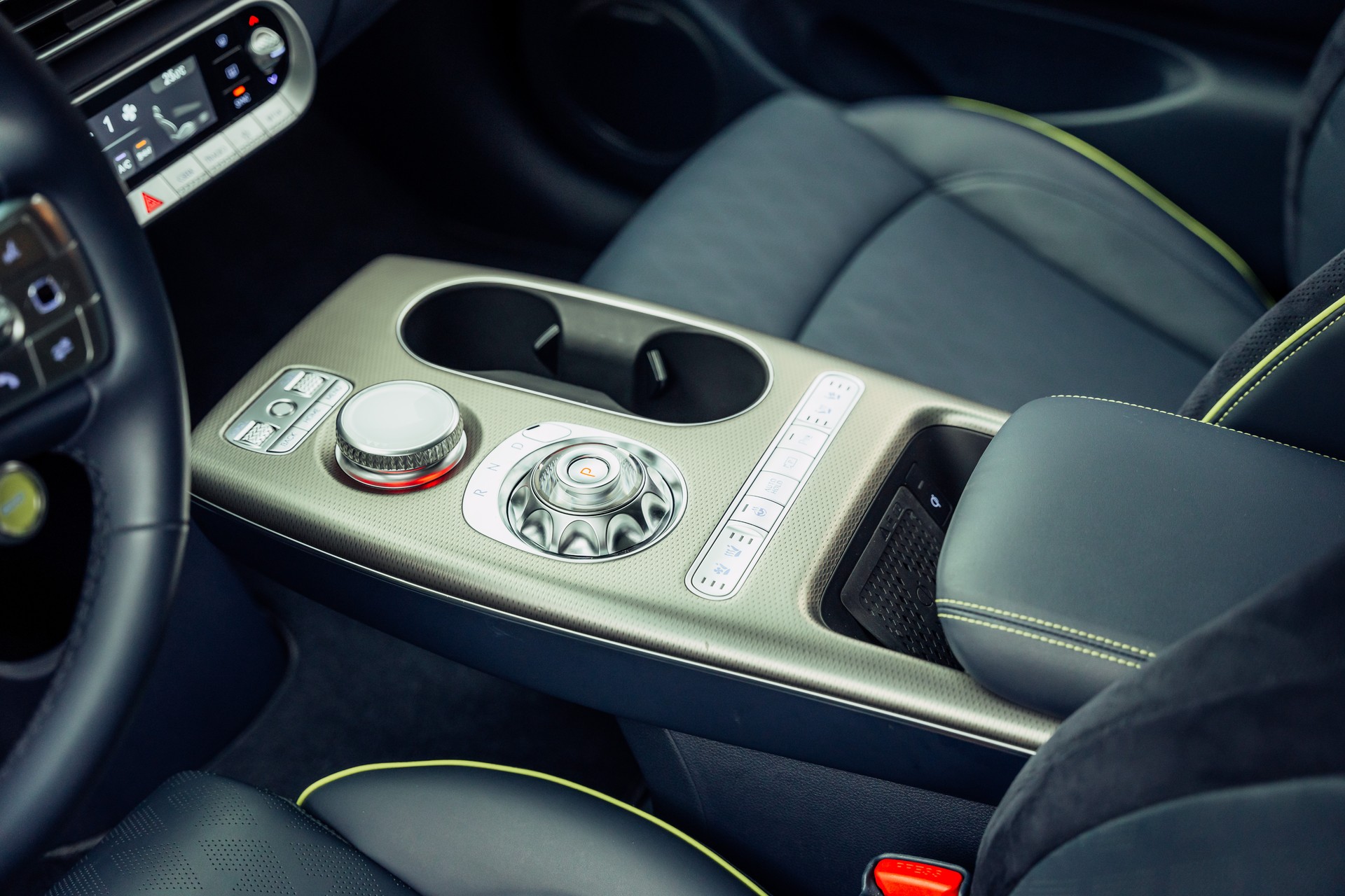 GENESIS GV60 77.4 kWh Sport Plus AWD Sao Paulo Lime-image-10