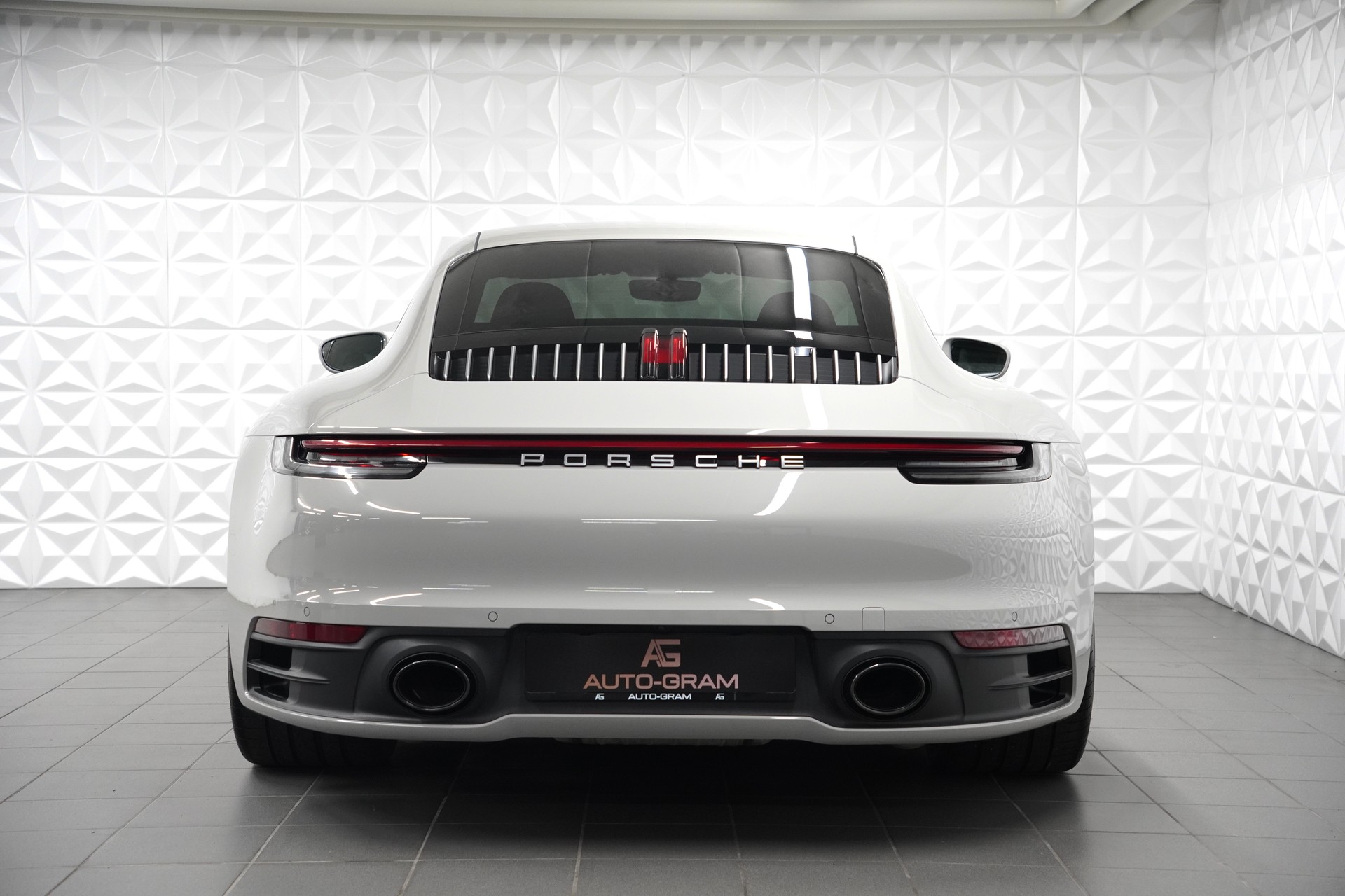PORSCHE 911 Carrera 4S PDK-showroom-element-3