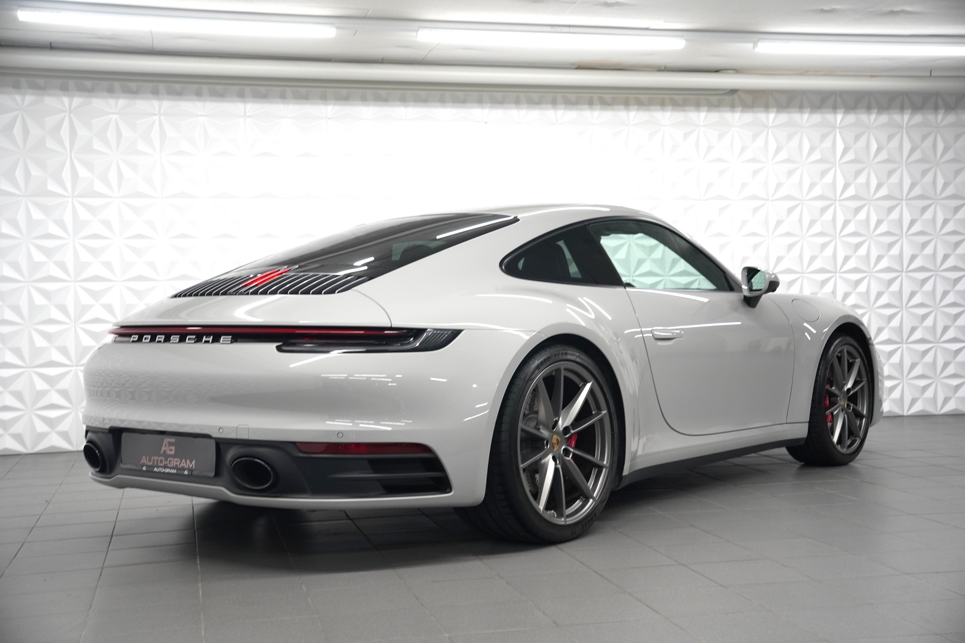 PORSCHE 911 Carrera 4S PDK-image-4