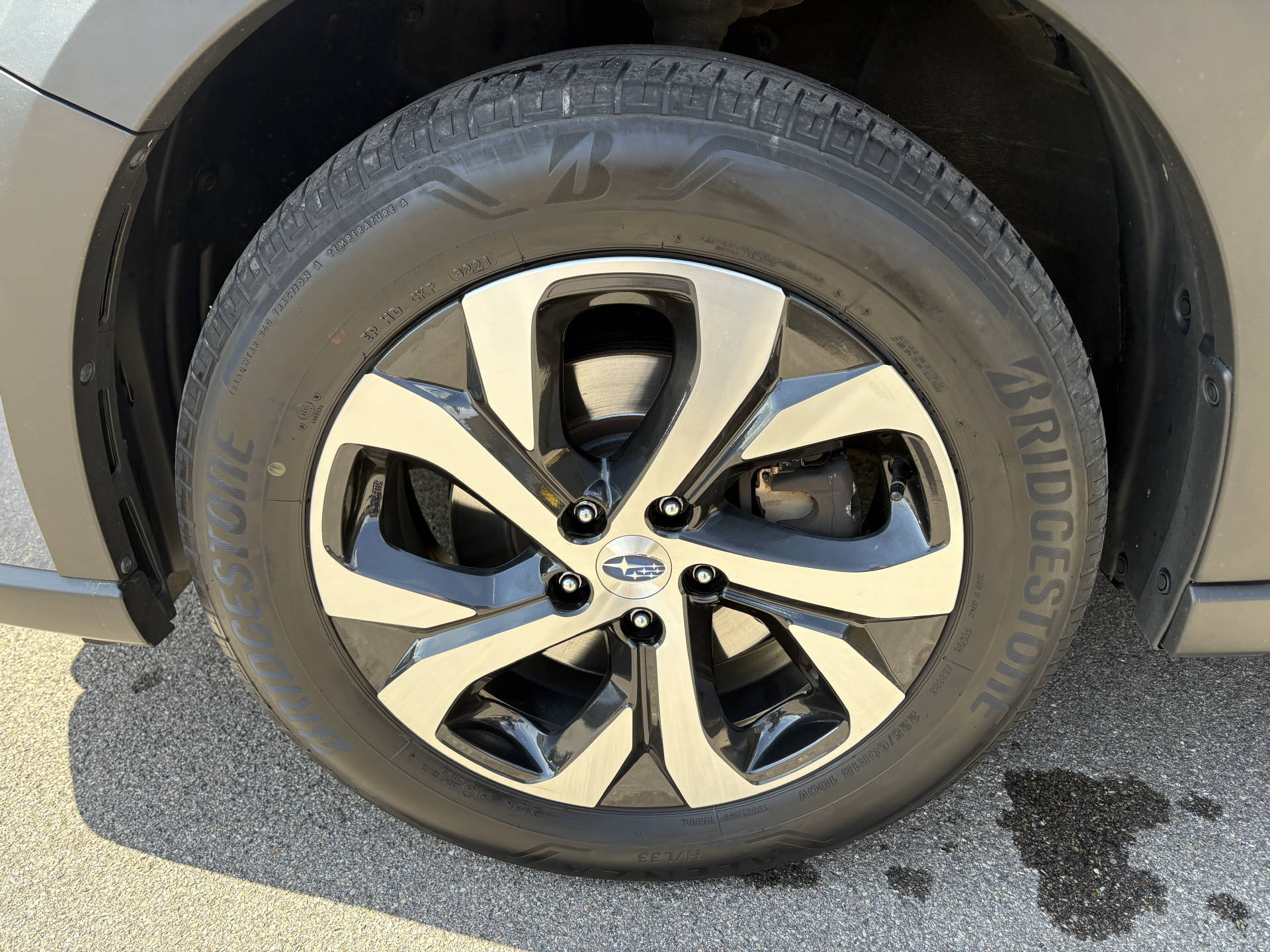 SUBARU Outback 2.5i Luxury-image-2