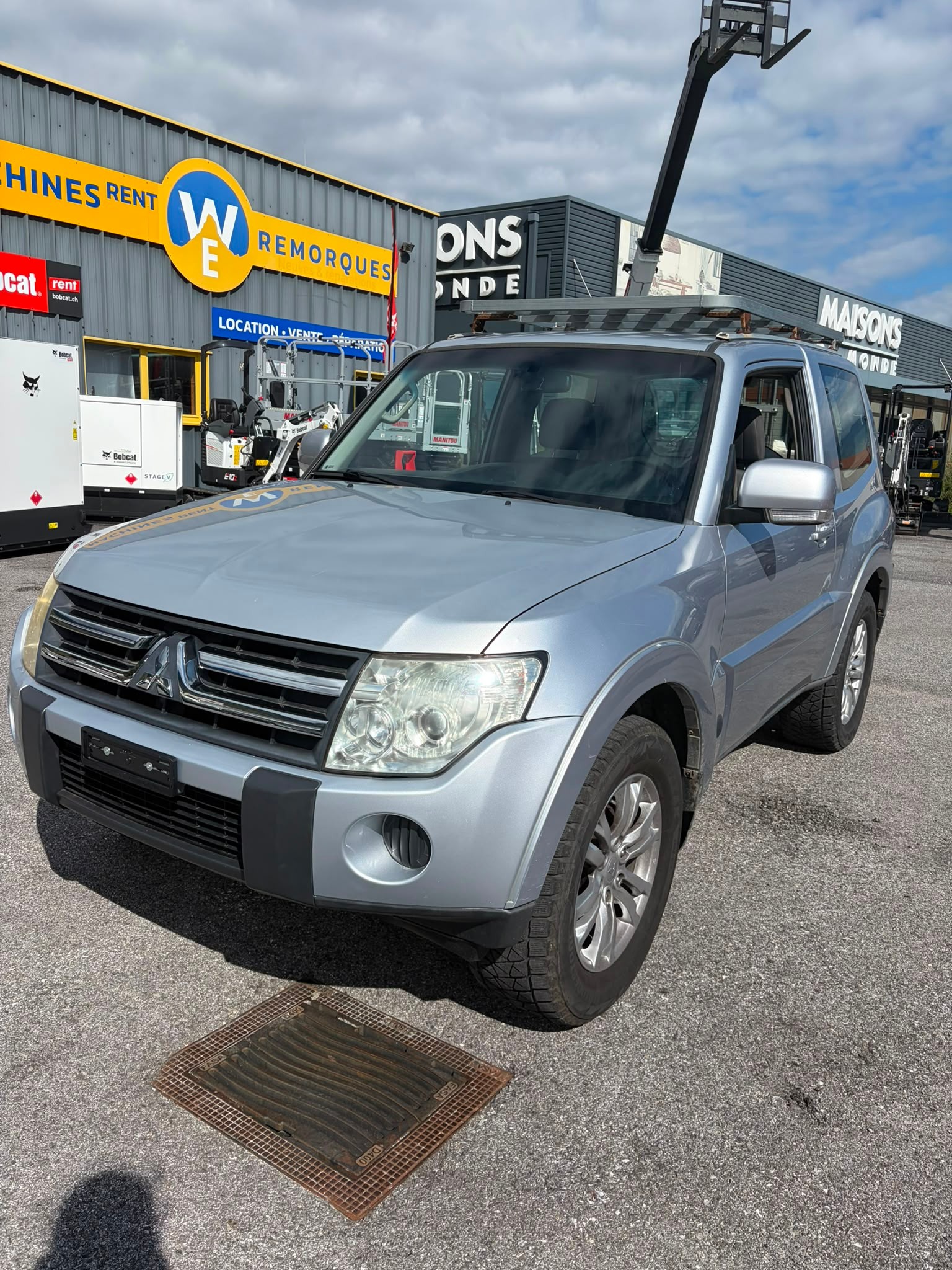 MITSUBISHI Pajero 3.2 DI-D Invite-showroom-element-2
