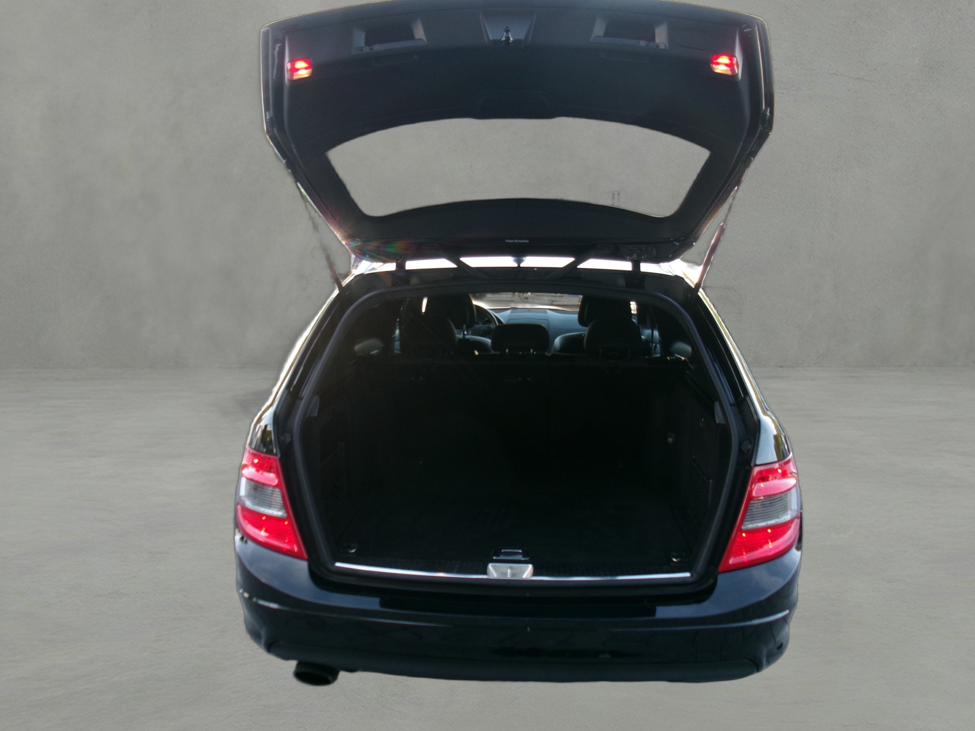 MERCEDES-BENZ C 180 Kompressor BlueEfficiency White Star-image-8