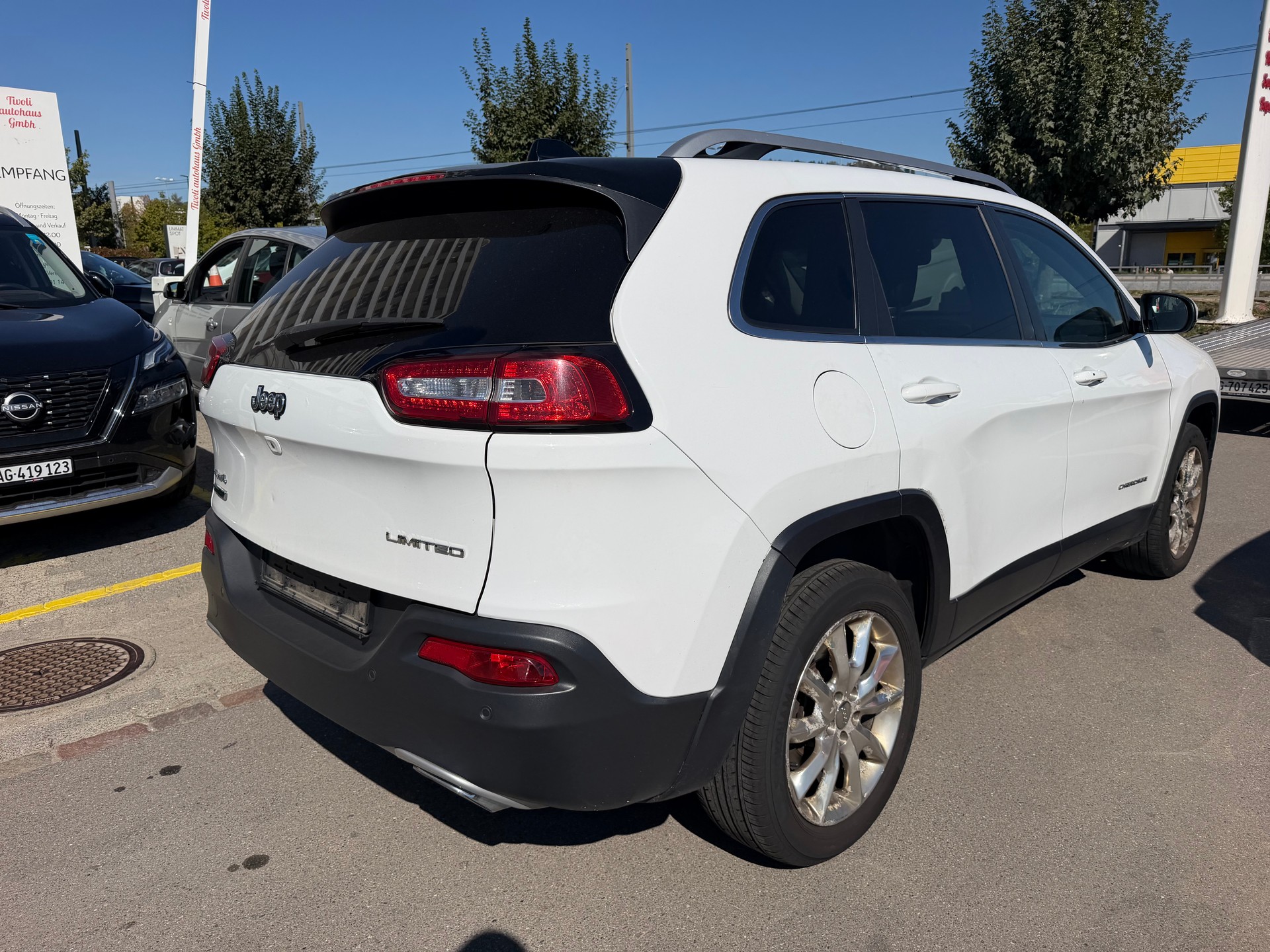 JEEP Cherokee 2.0TD Limited AWD Active Drive II 9ATX-showroom-element-3
