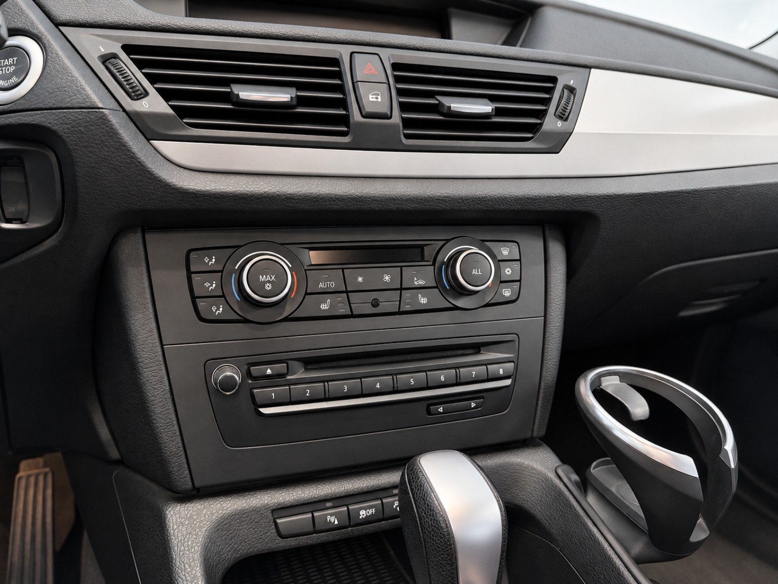 BMW X1 xDrive 23d Steptronic-image-19