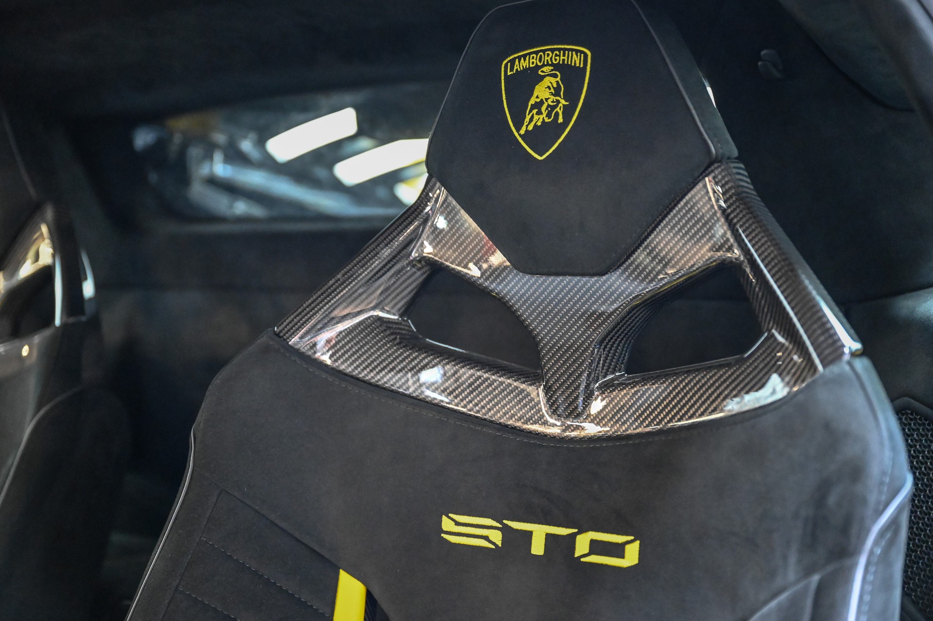 LAMBORGHINI Huracan Coupé 5.2 STO-image-24