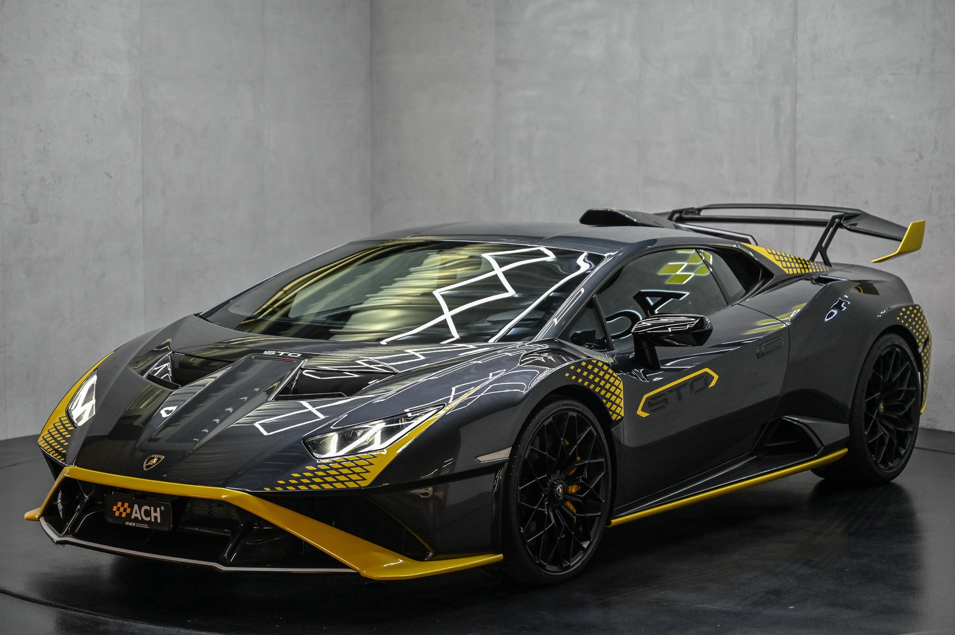 LAMBORGHINI Huracan Coupé 5.2 STO-showroom-element-3