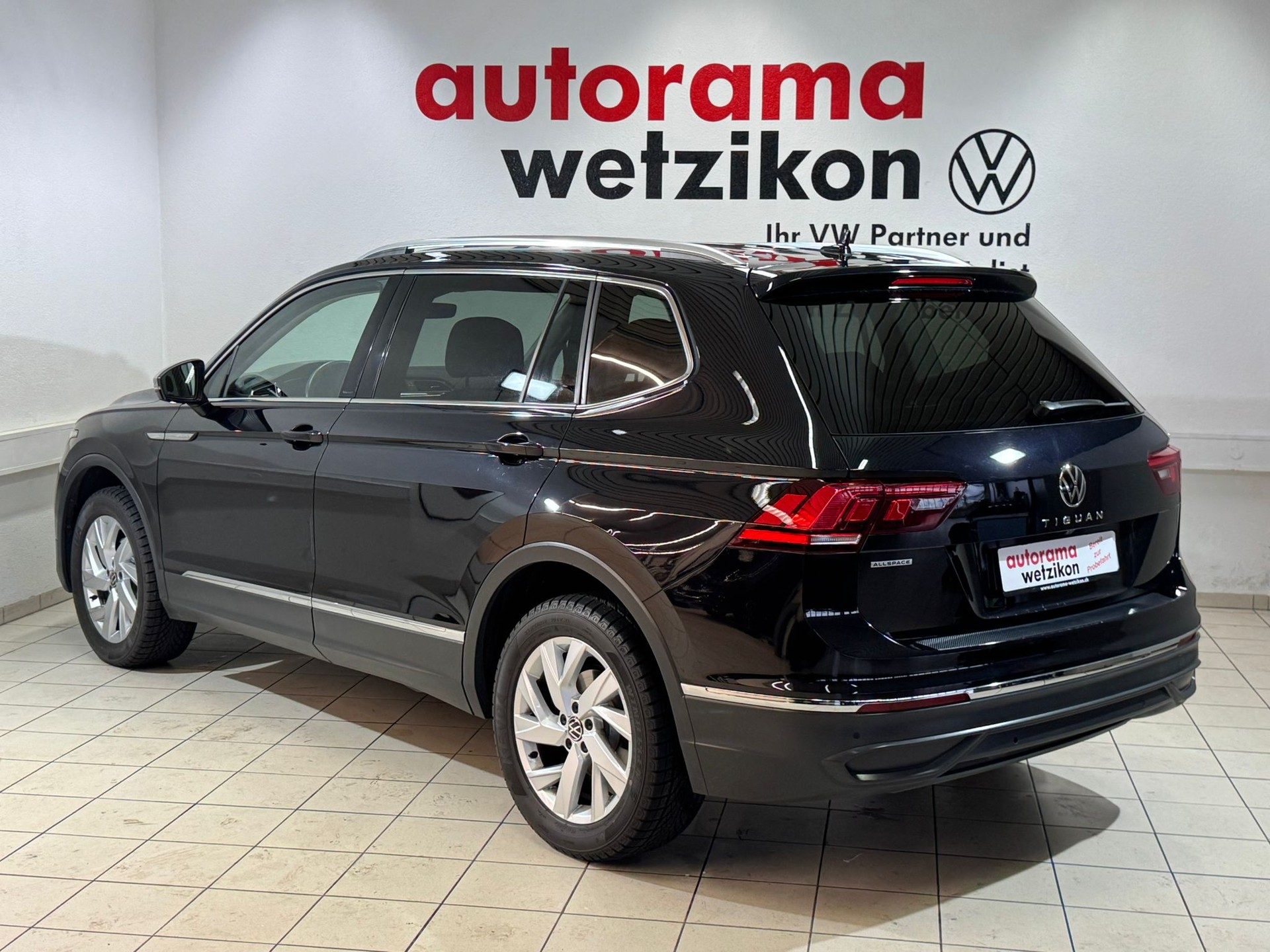 VW Tiguan Allspace 2.0 TDI SCR Life DSG-showroom-element-2
